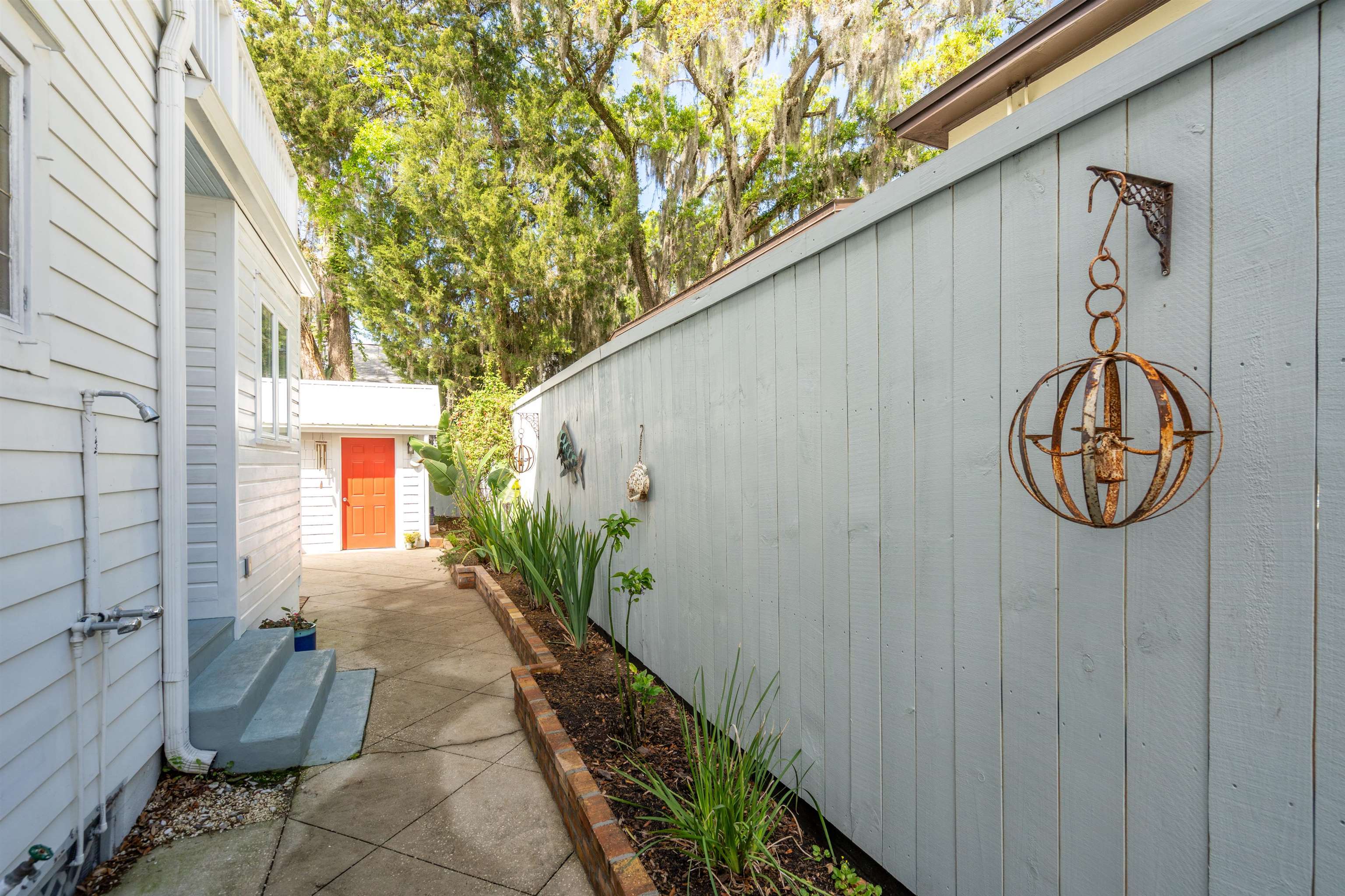 Image 43 of 52 For 26 Riberia Street