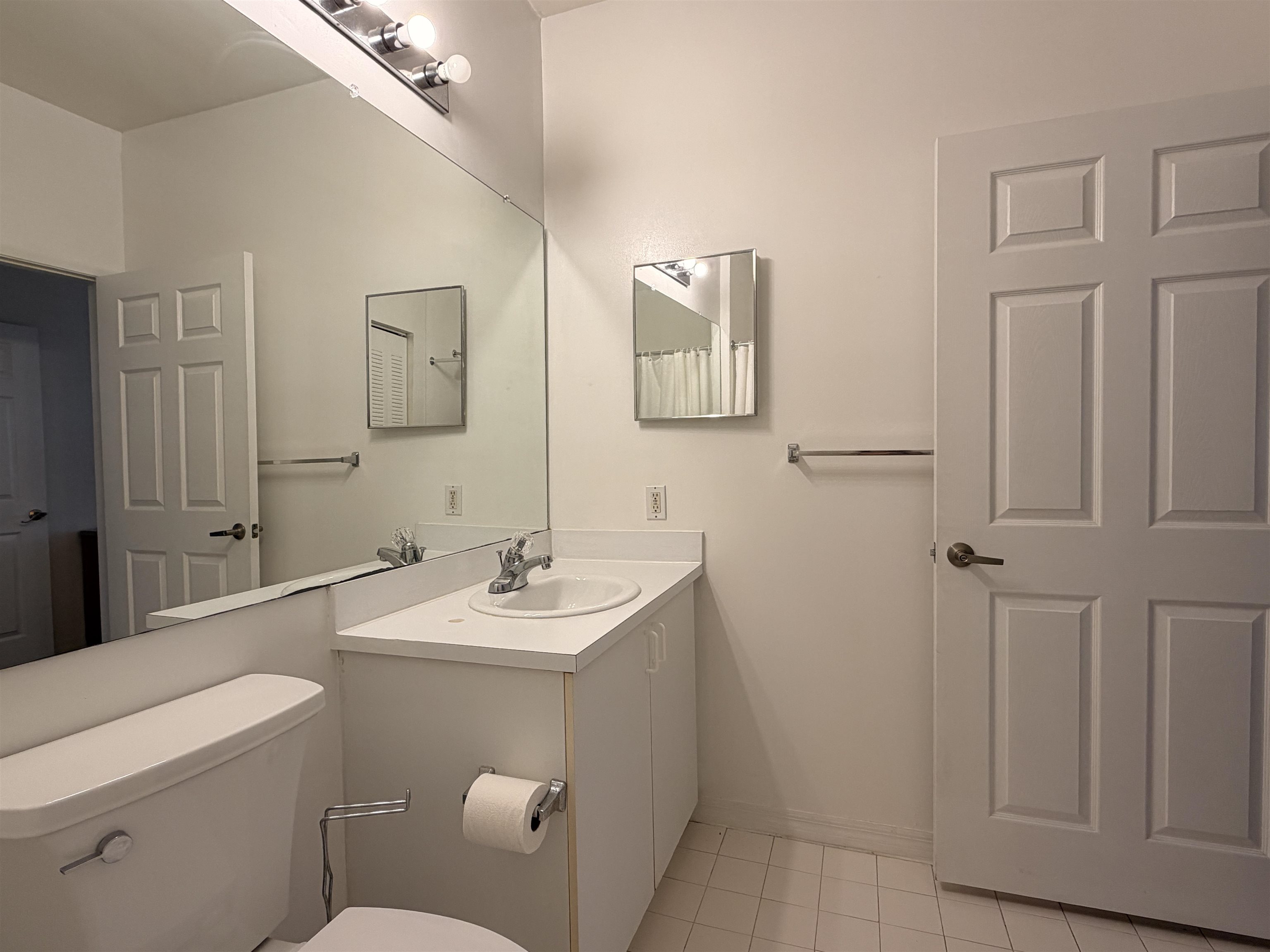 Image 16 of 27 For 615 Fairway Dr  101