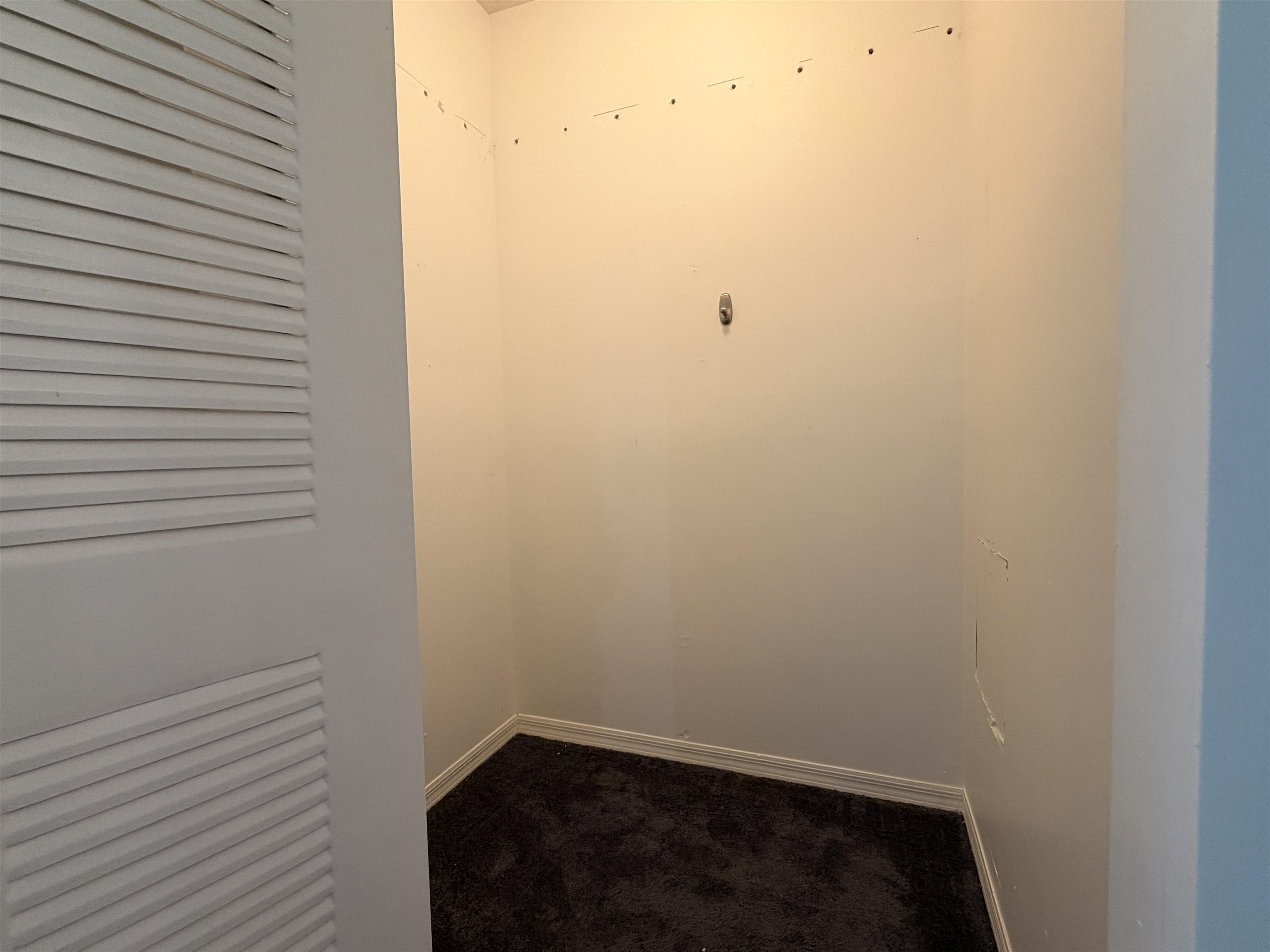 Image 19 of 27 For 615 Fairway Dr  101