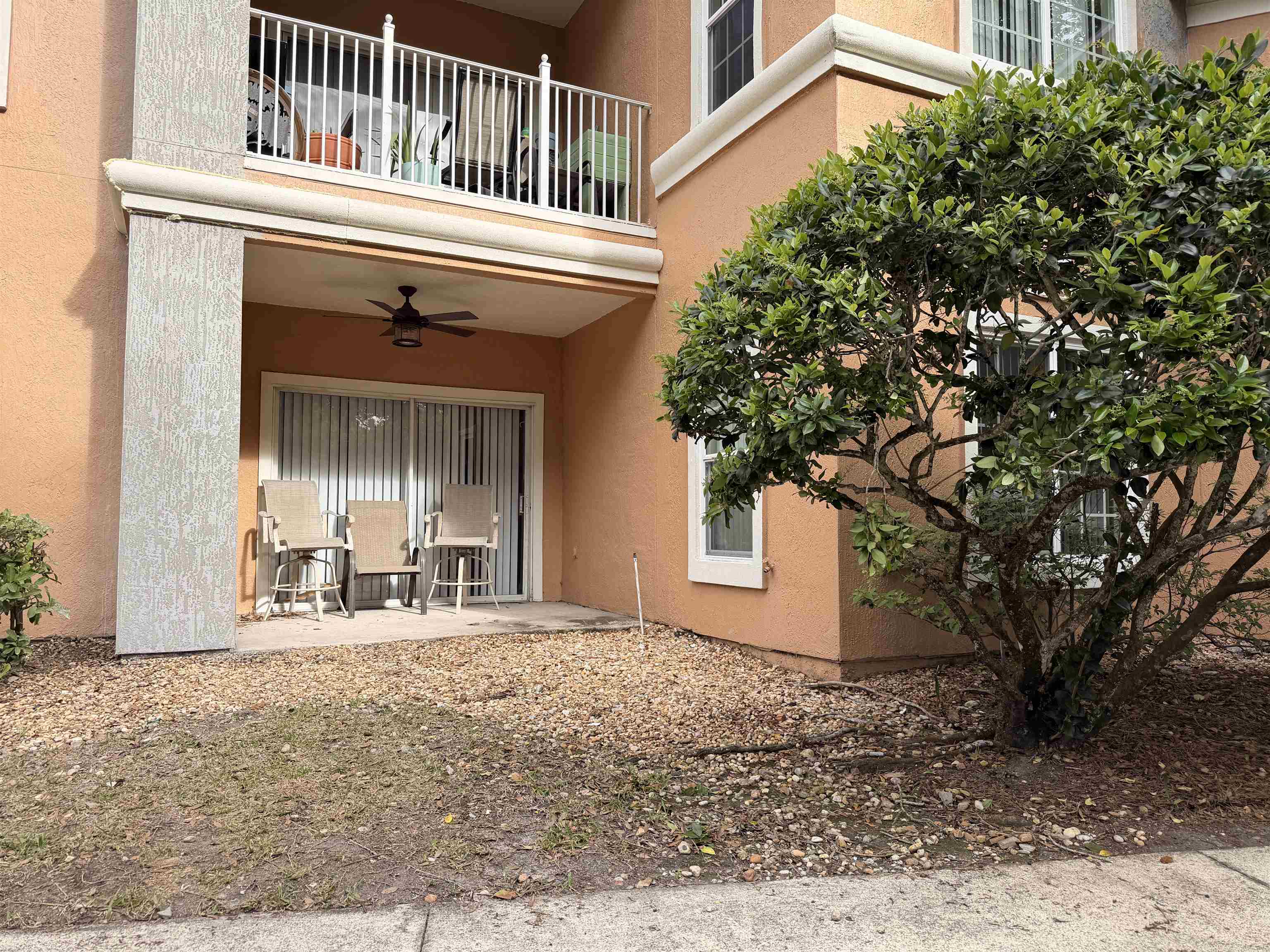 Image 2 of 27 For 615 Fairway Dr  101