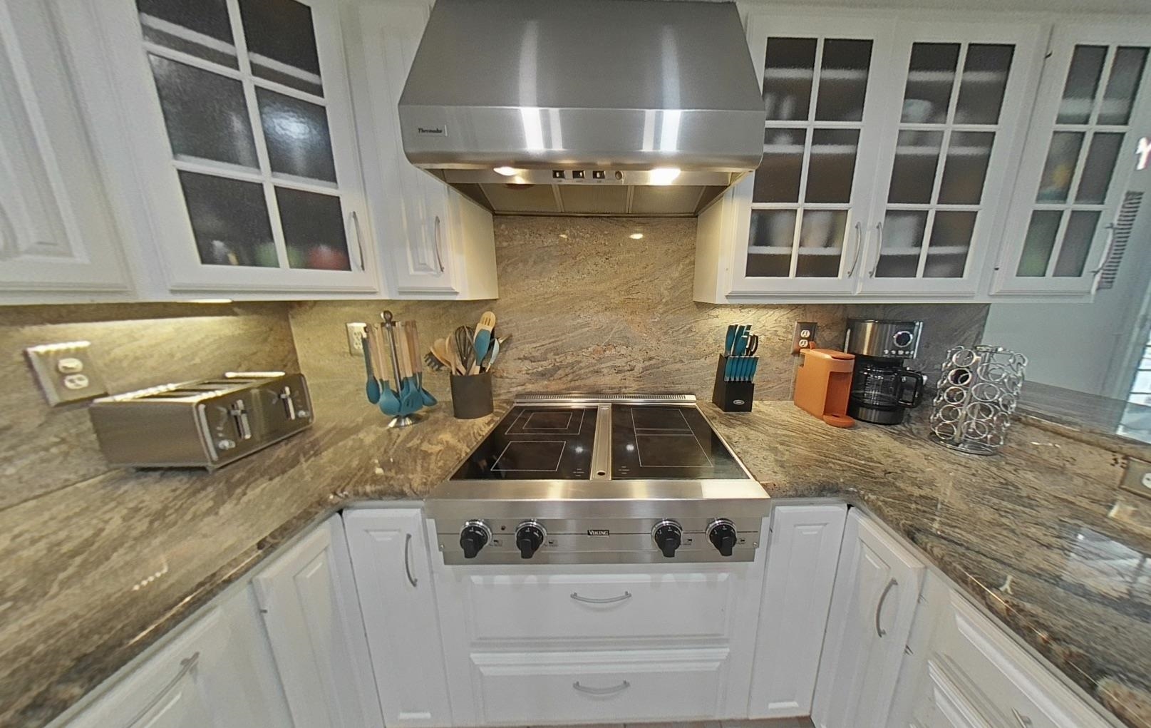 Image 17 of 60 For 51 Village Del Lago Cir