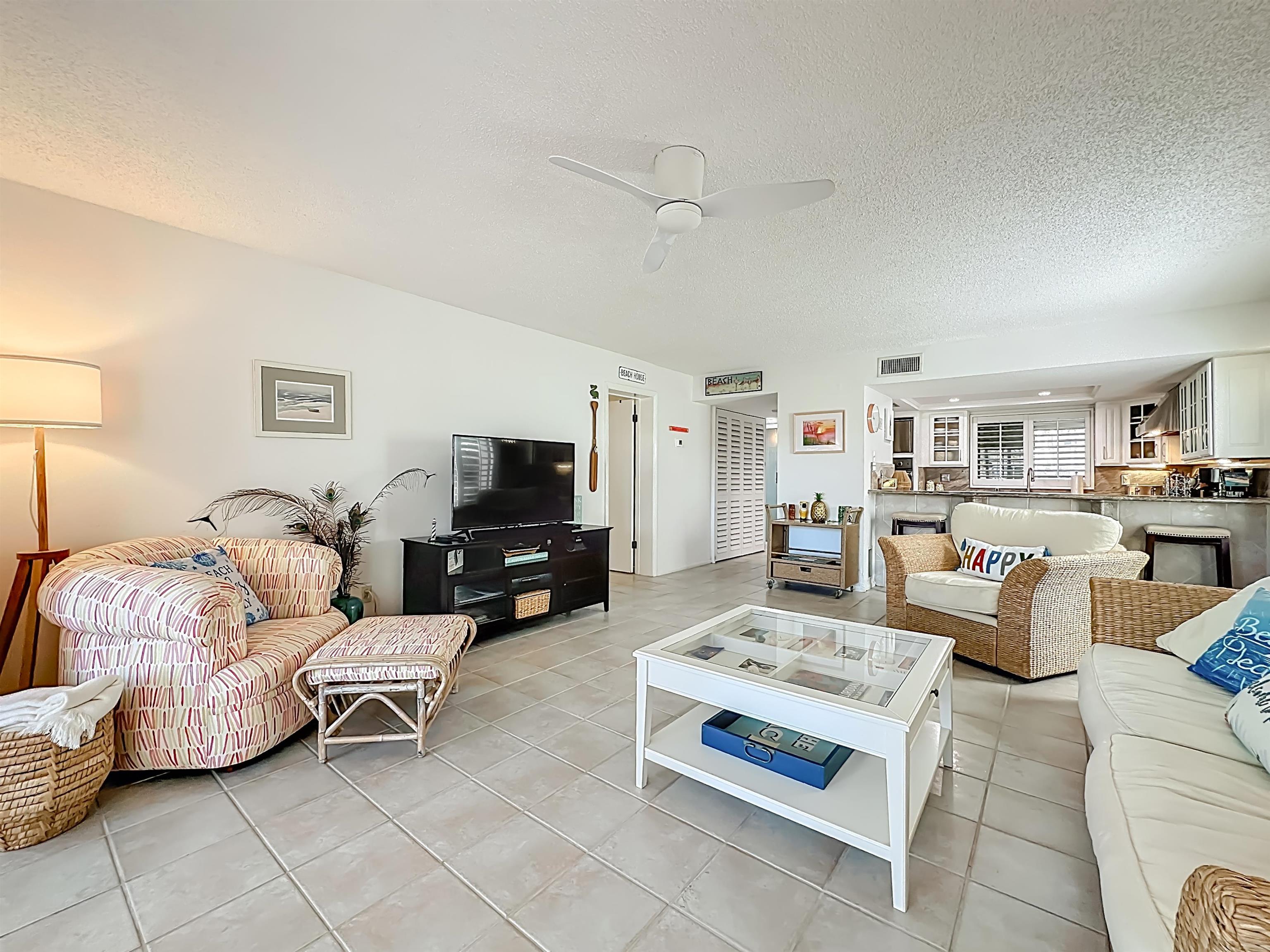 Image 26 of 60 For 51 Village Del Lago Cir