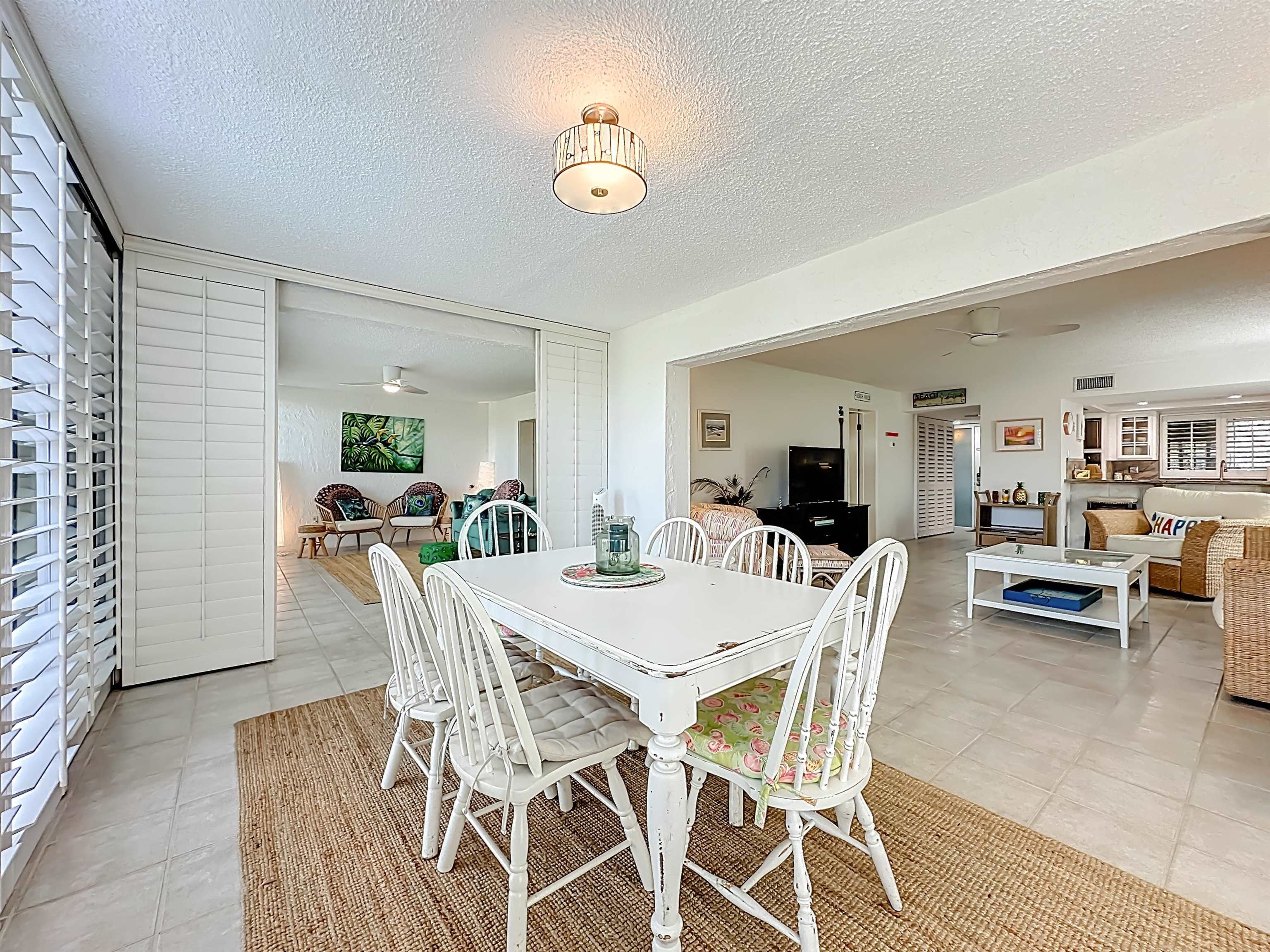 Image 30 of 60 For 51 Village Del Lago Cir