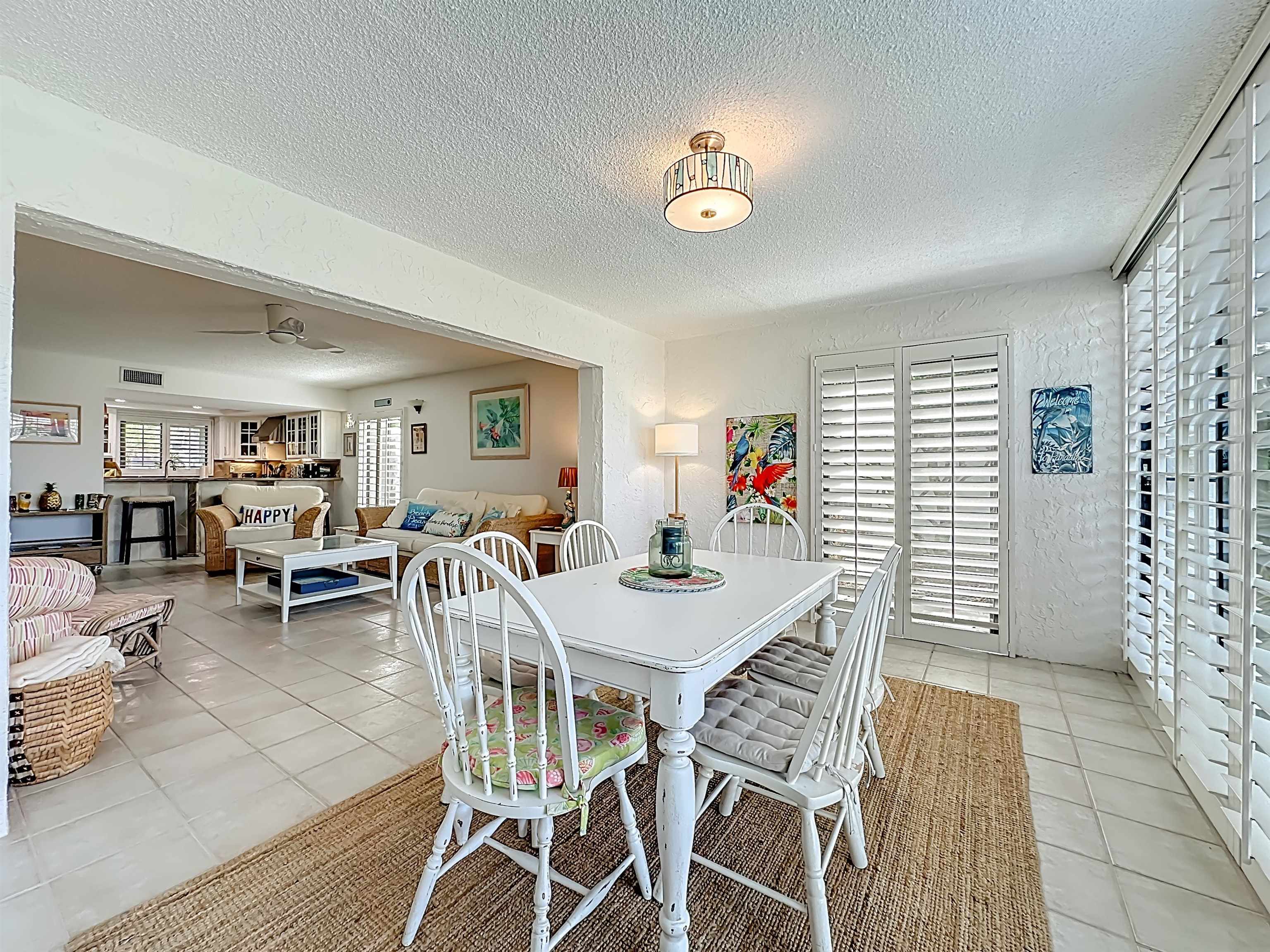 Image 32 of 60 For 51 Village Del Lago Cir