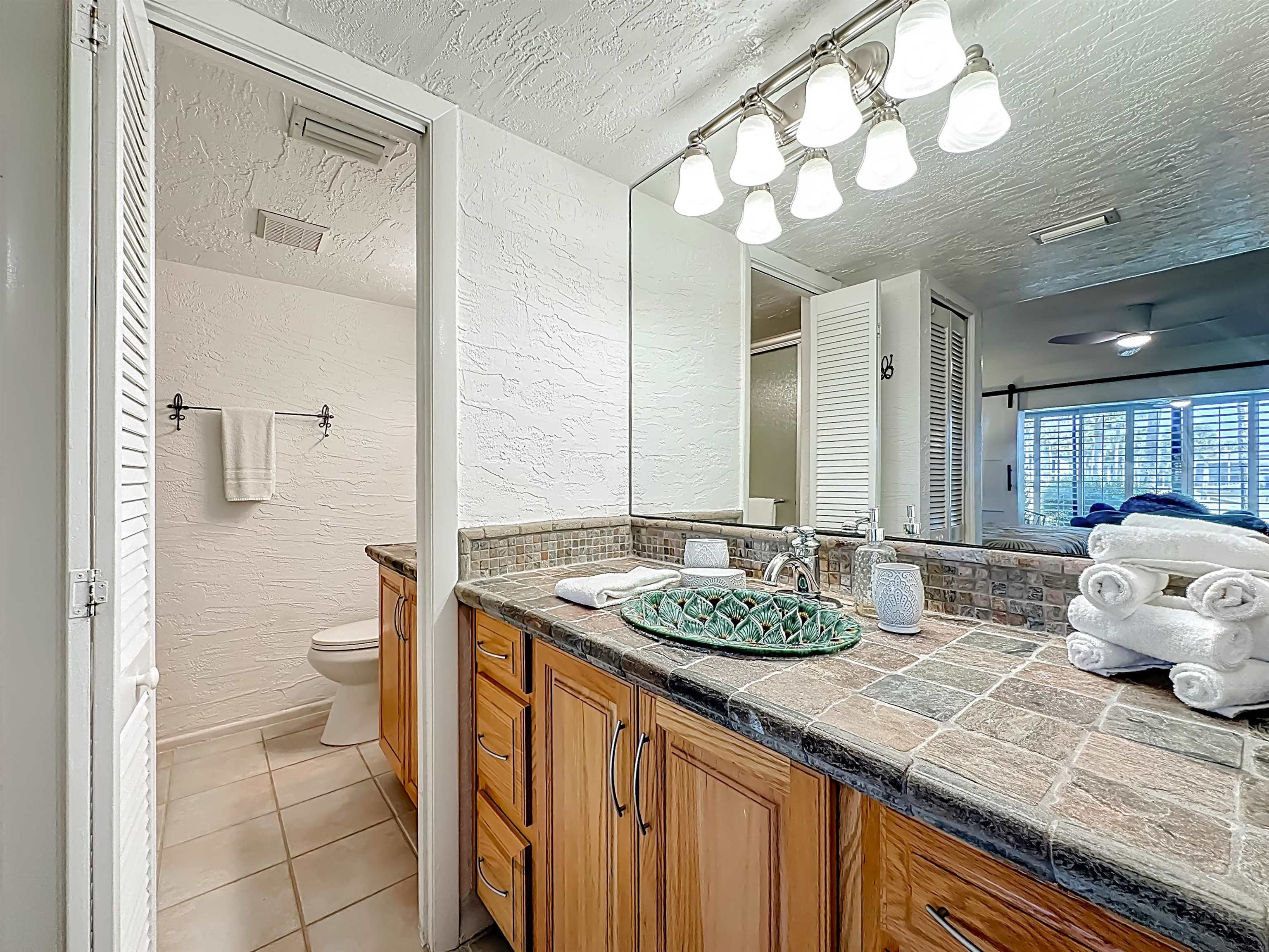 Image 42 of 60 For 51 Village Del Lago Cir