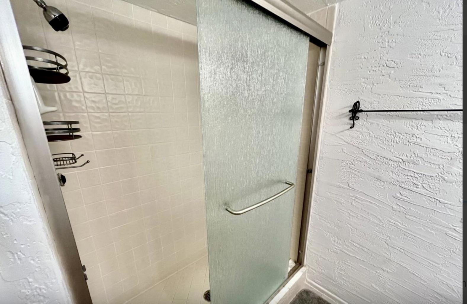 Image 44 of 60 For 51 Village Del Lago Cir