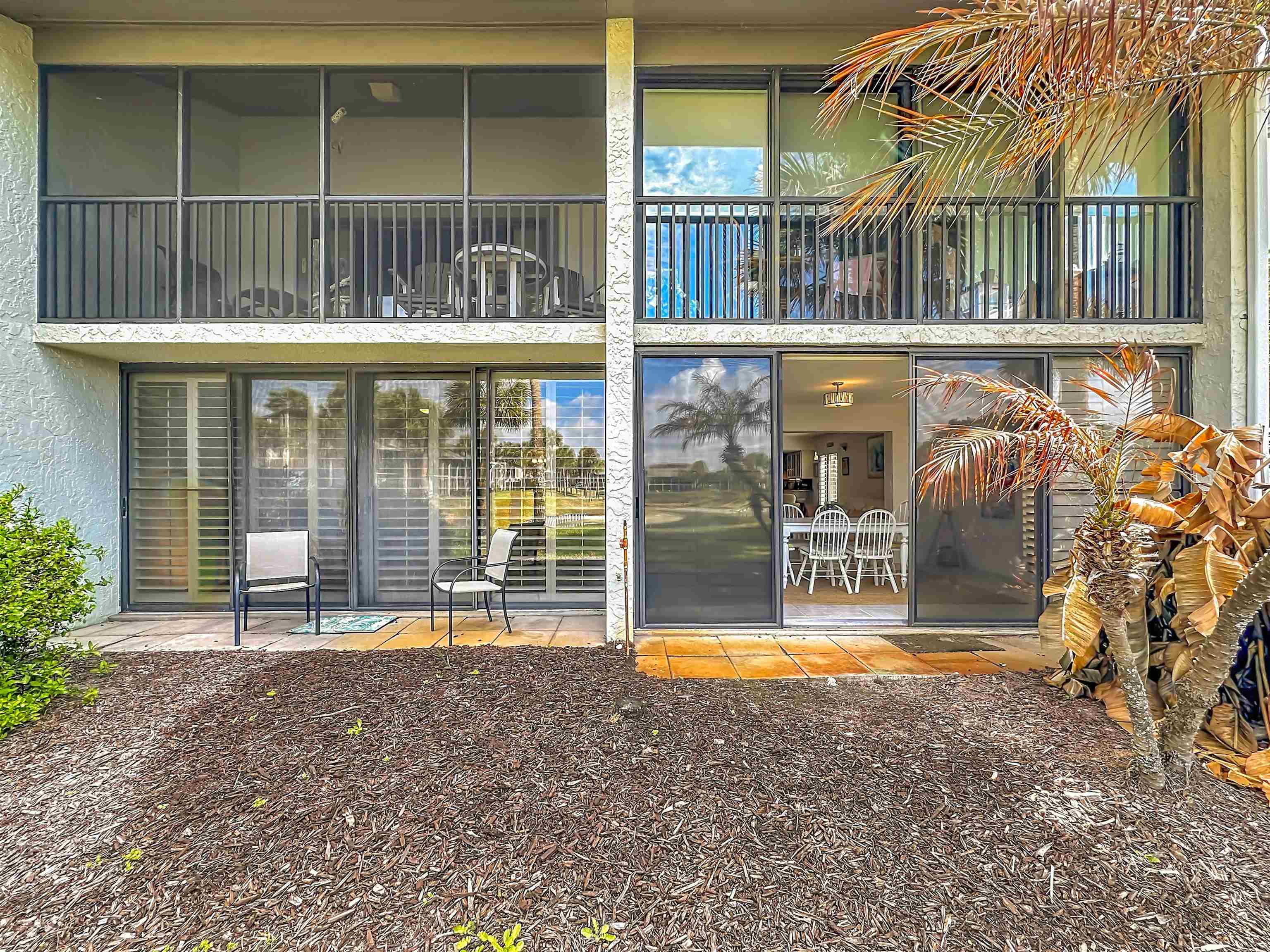 Image 5 of 60 For 51 Village Del Lago Cir