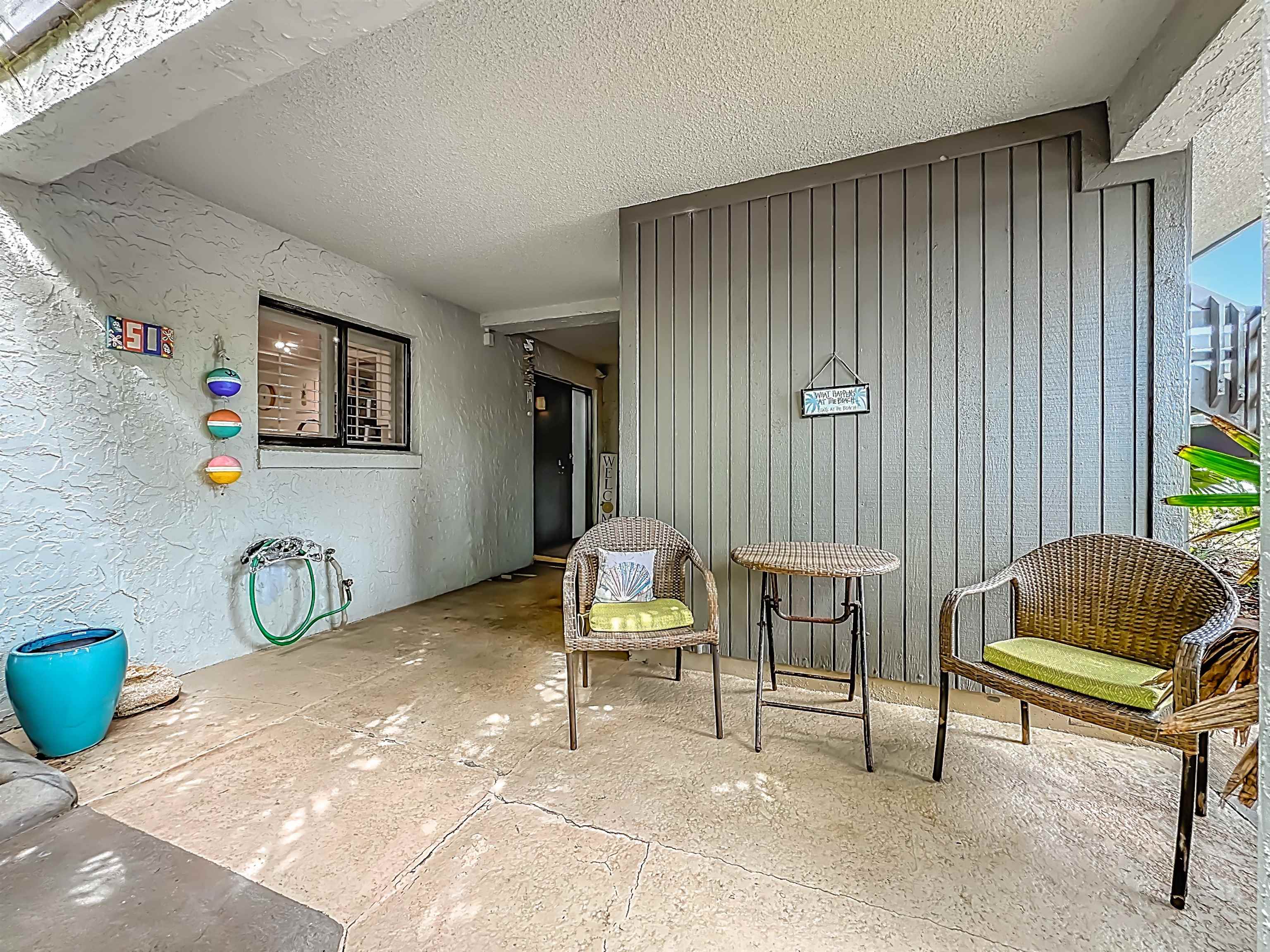 Image 8 of 60 For 51 Village Del Lago Cir