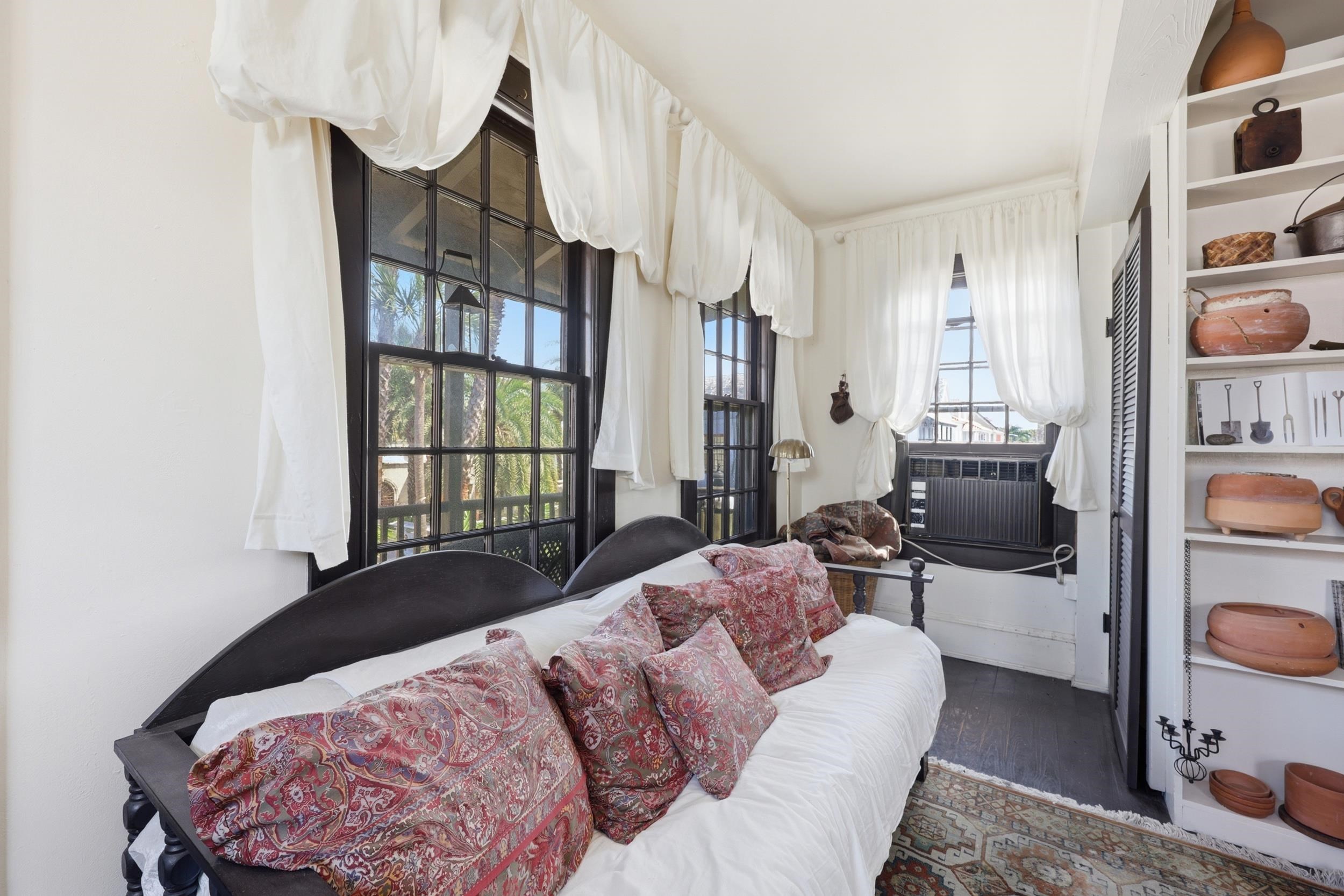 Image 15 of 100 For 50 Charlotte St