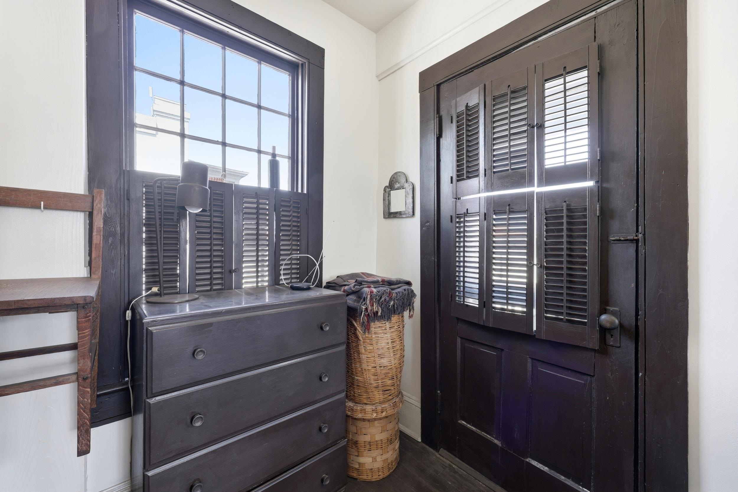 Image 19 of 100 For 50 Charlotte St