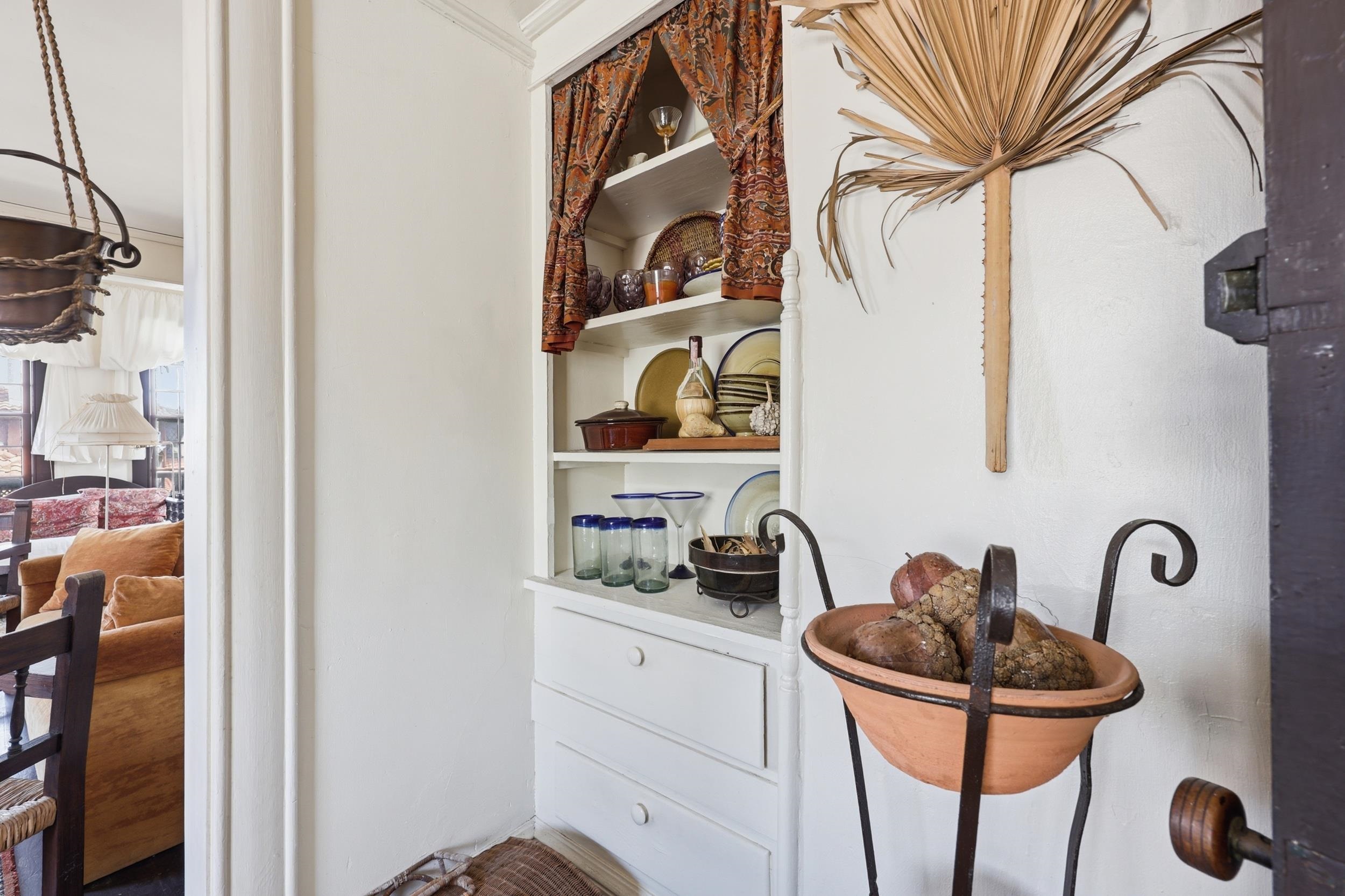 Image 30 of 100 For 50 Charlotte St