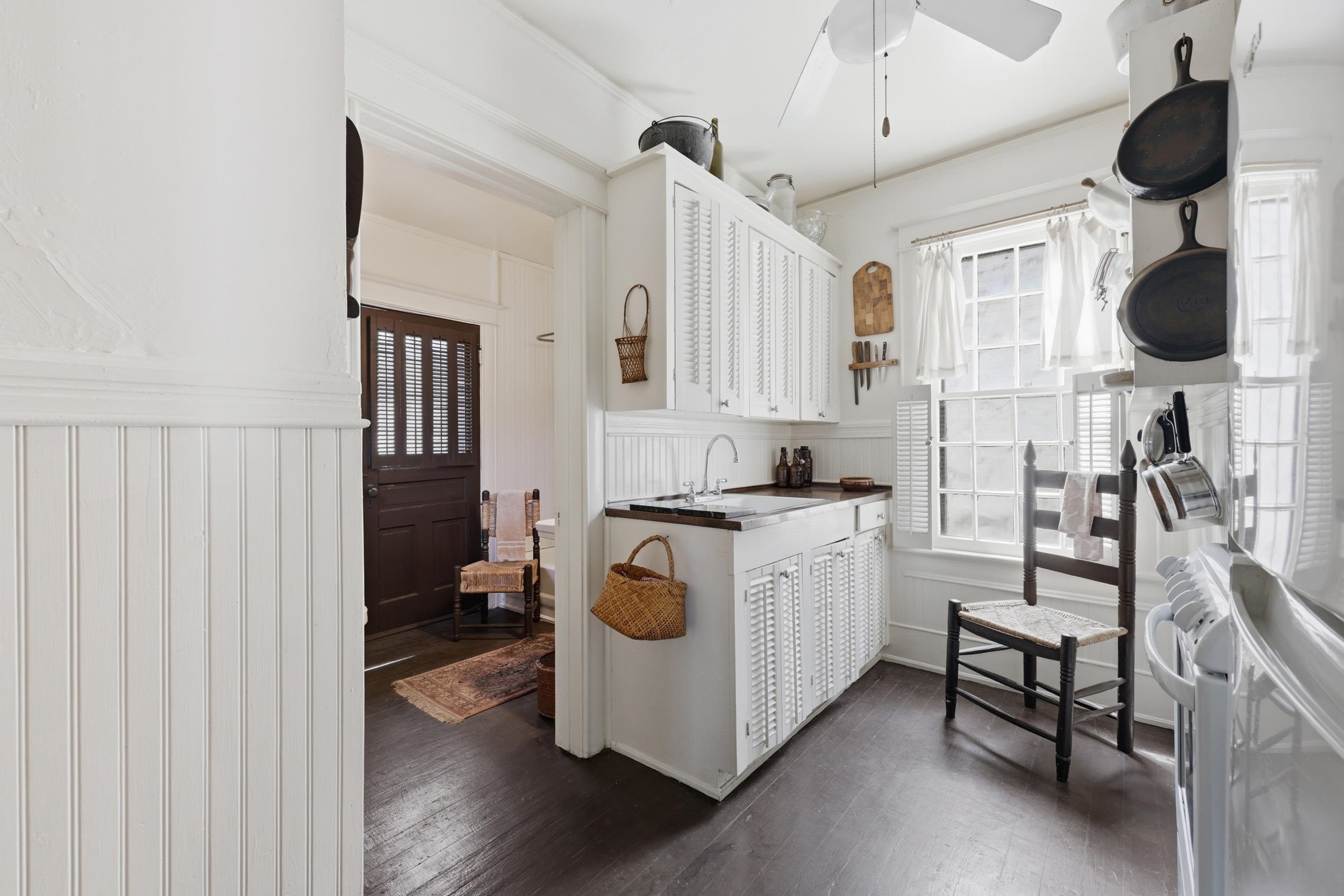 Image 36 of 100 For 50 Charlotte St