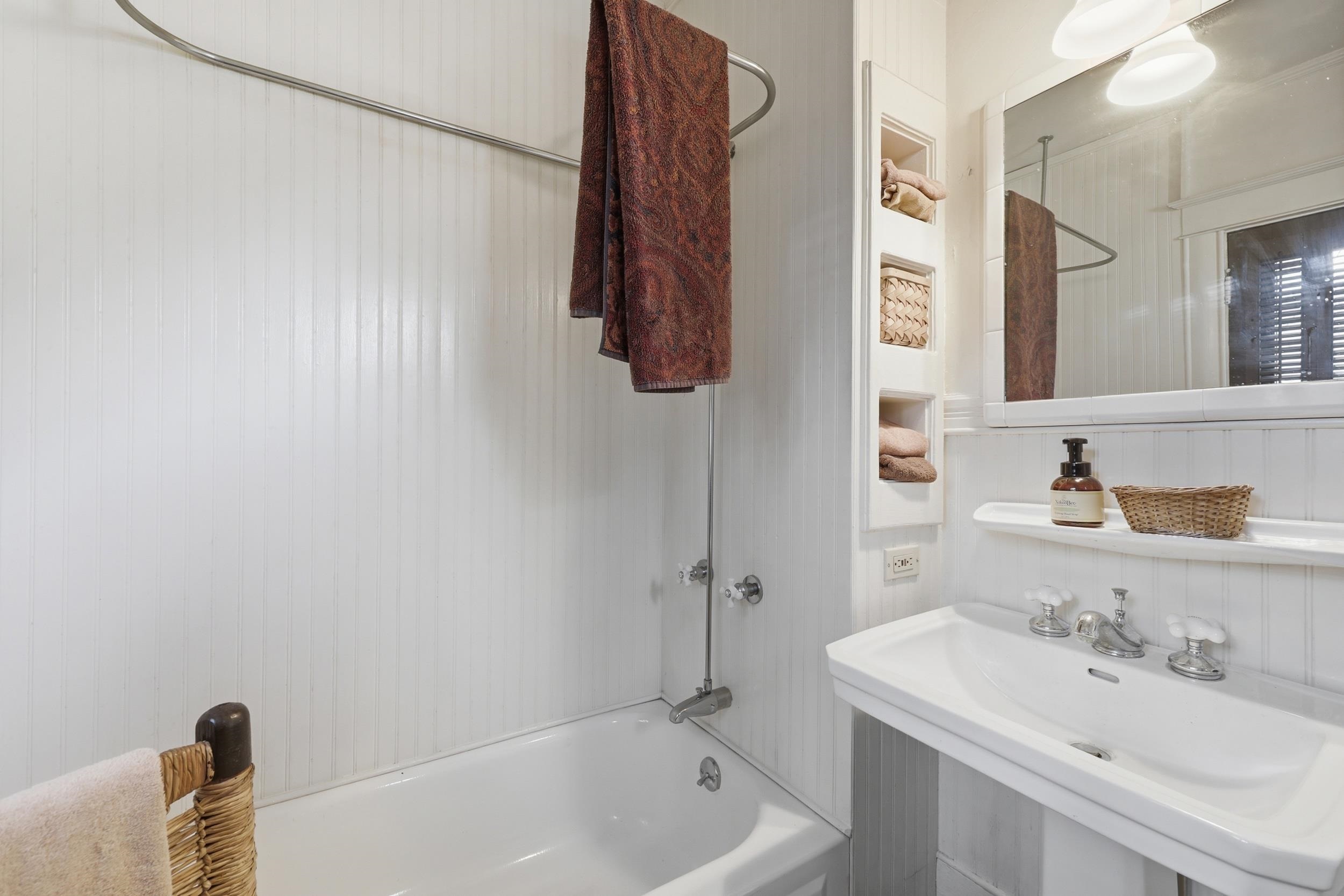 Image 42 of 100 For 50 Charlotte St