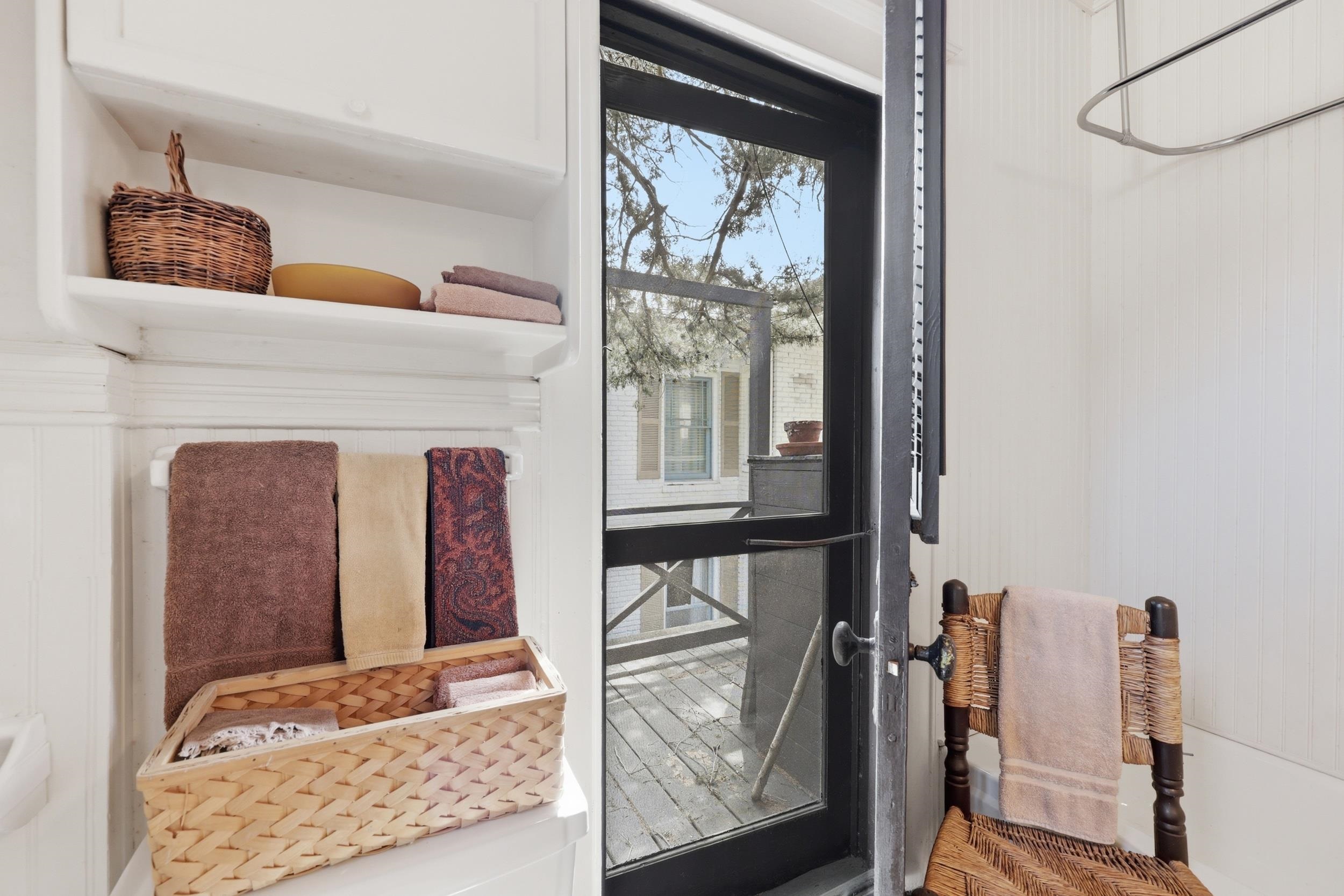 Image 44 of 100 For 50 Charlotte St