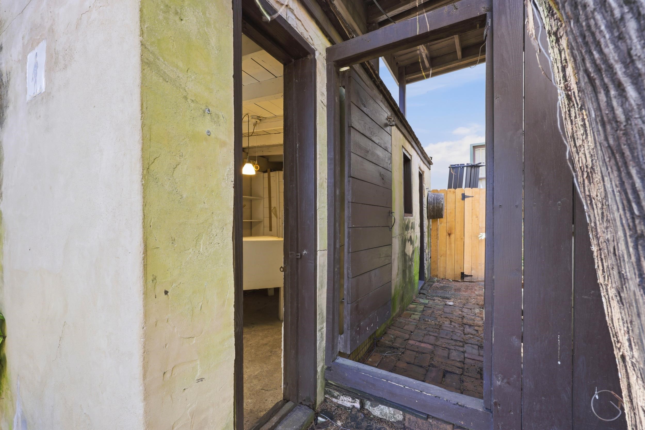 Image 50 of 100 For 50 Charlotte St