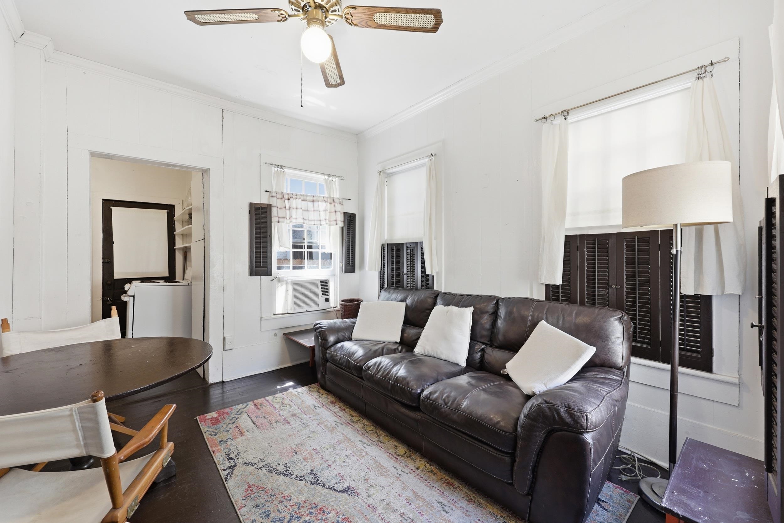 Image 58 of 100 For 50 Charlotte St