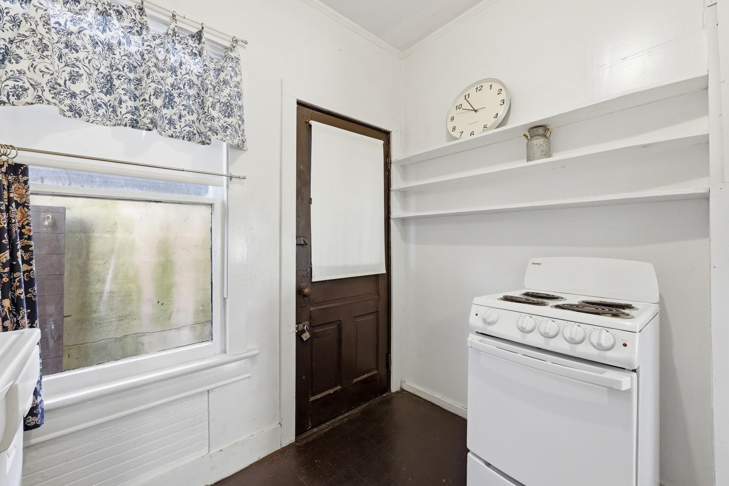 Image 63 of 100 For 50 Charlotte St