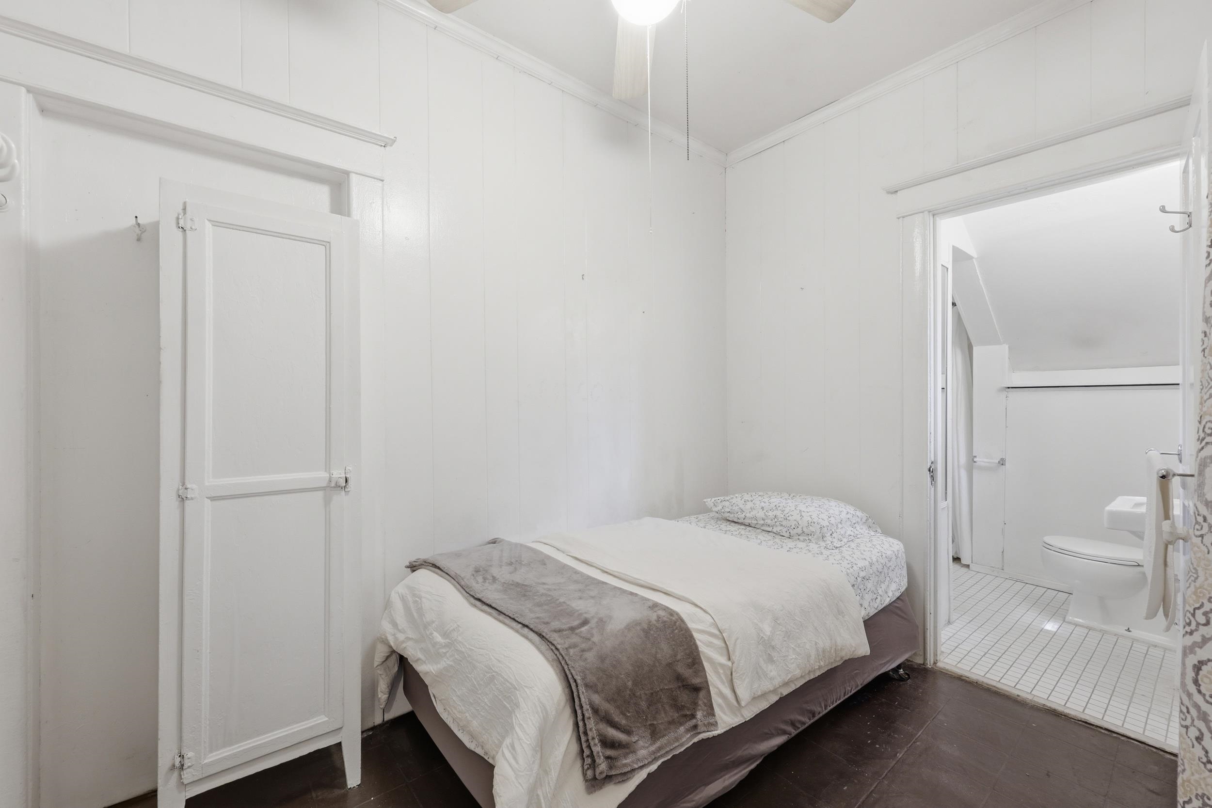 Image 65 of 100 For 50 Charlotte St