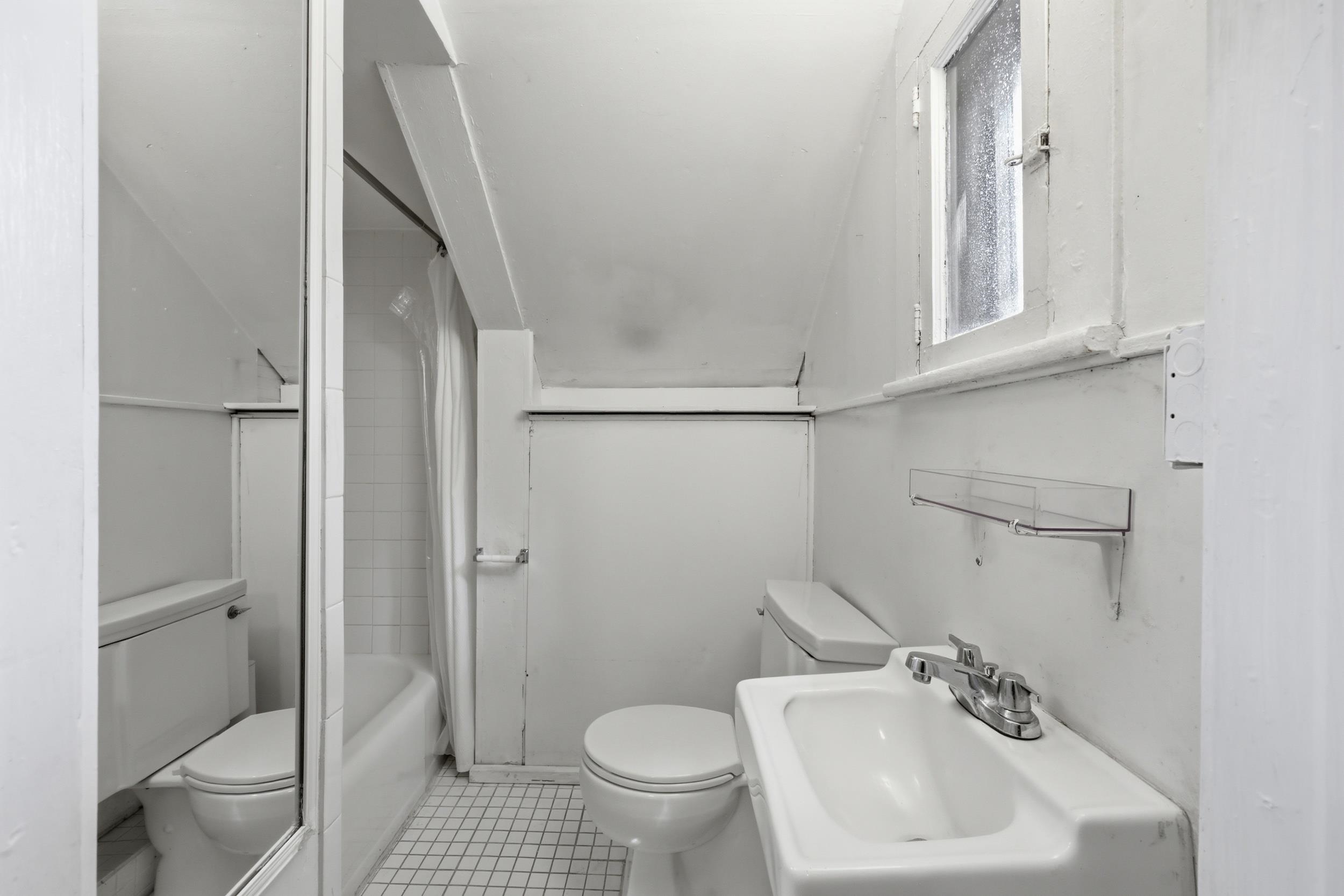 Image 67 of 100 For 50 Charlotte St