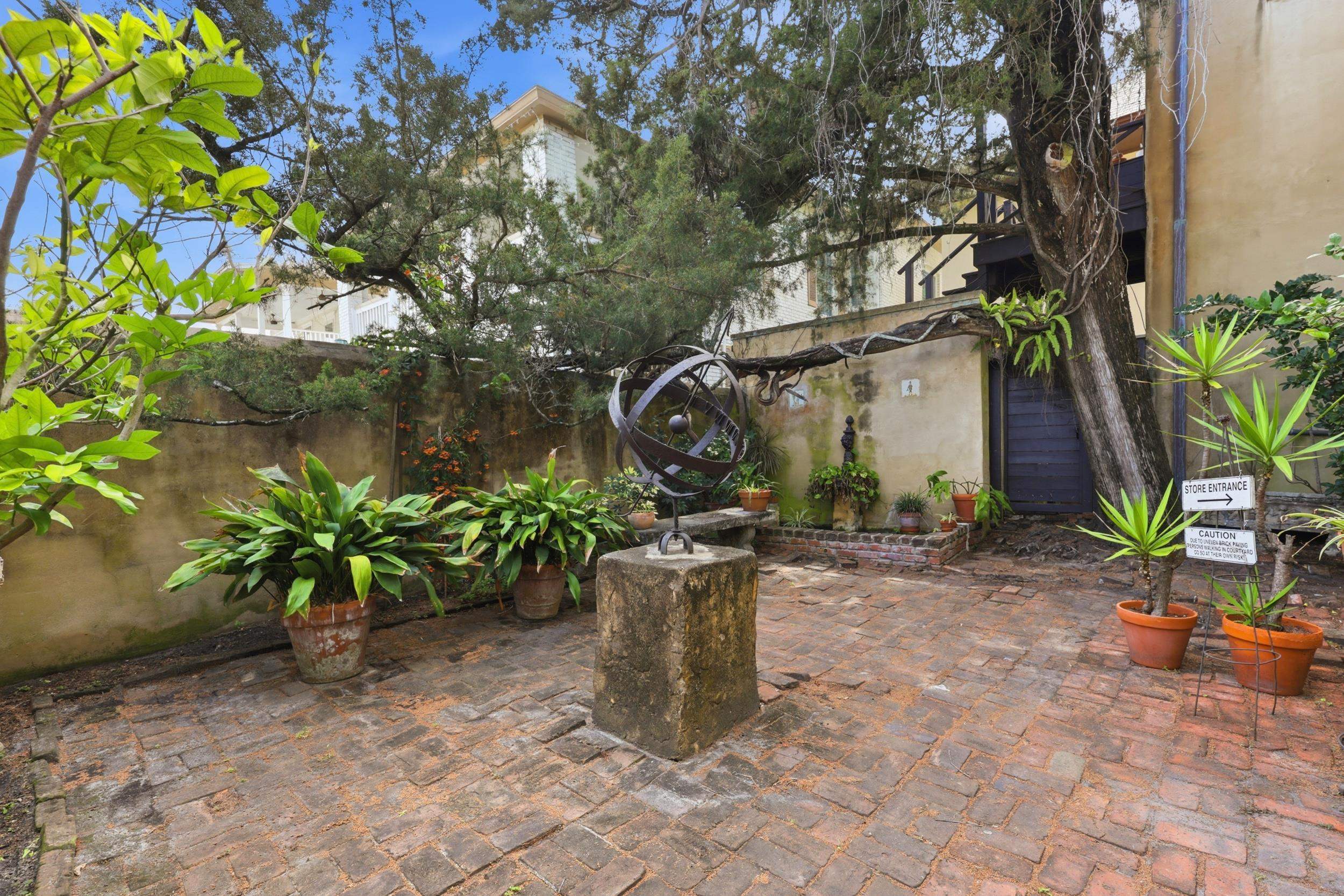 Image 69 of 100 For 50 Charlotte St