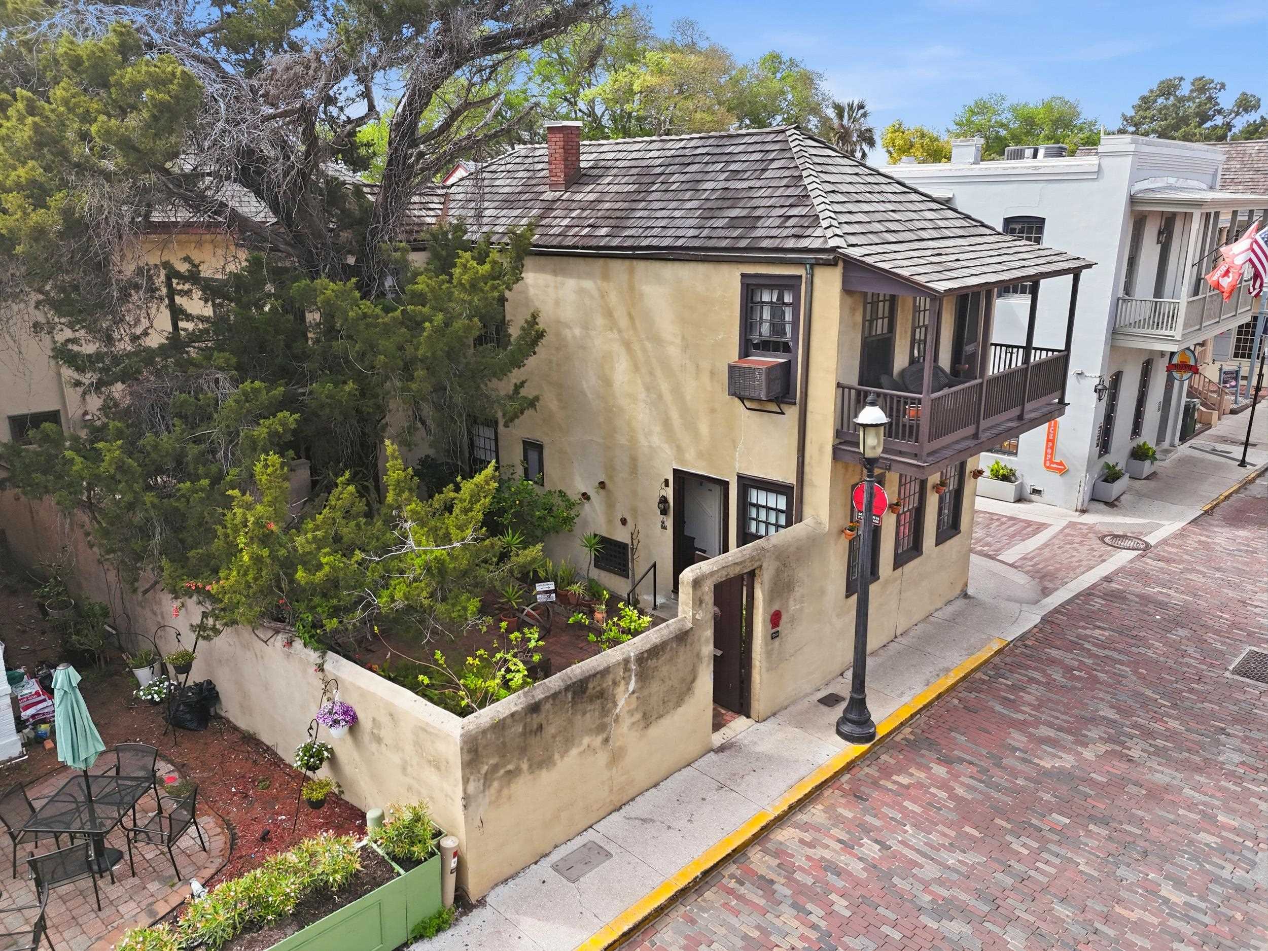 Image 79 of 100 For 50 Charlotte St