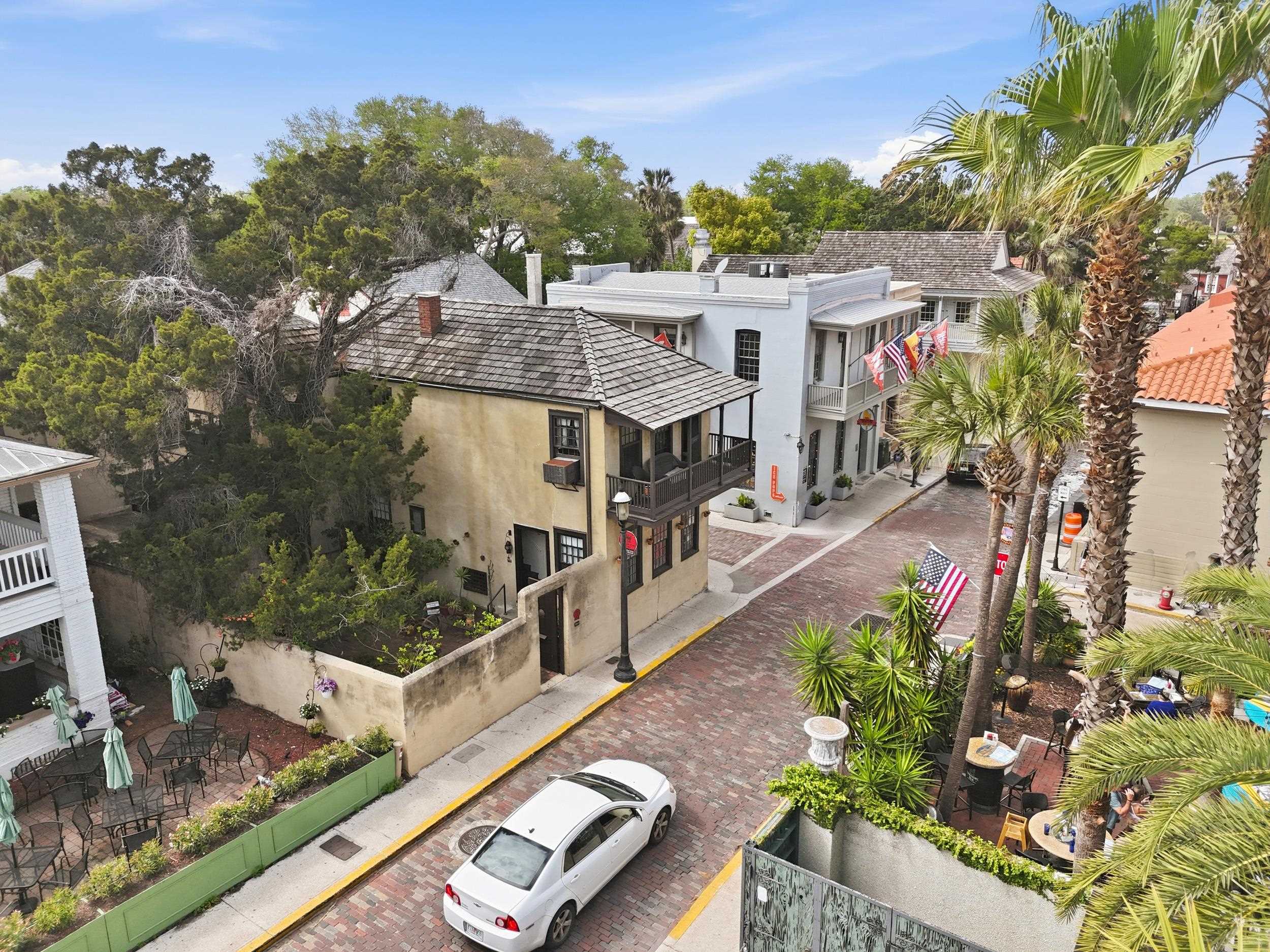 Image 80 of 100 For 50 Charlotte St