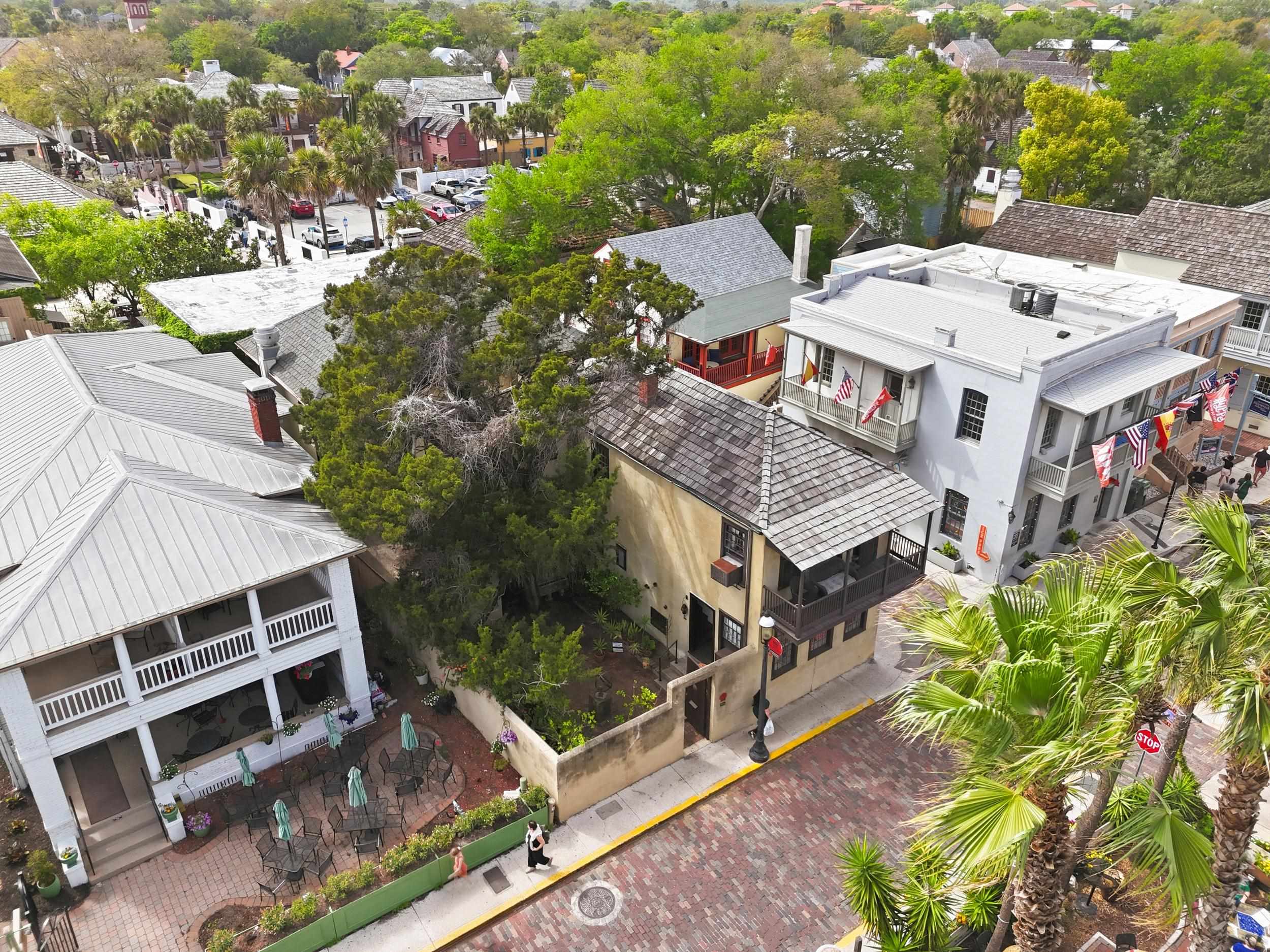 Image 83 of 100 For 50 Charlotte St