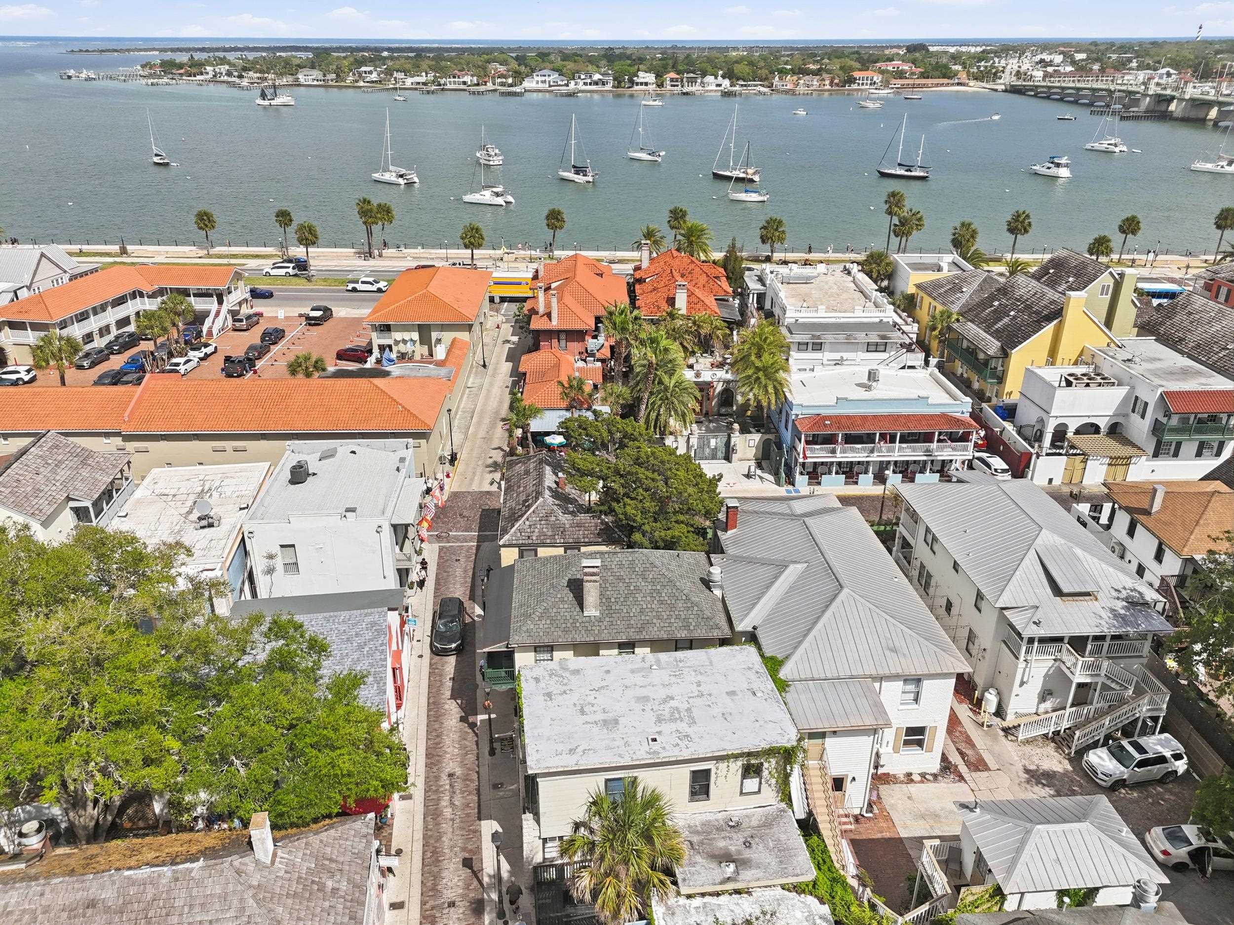 Image 90 of 100 For 50 Charlotte St