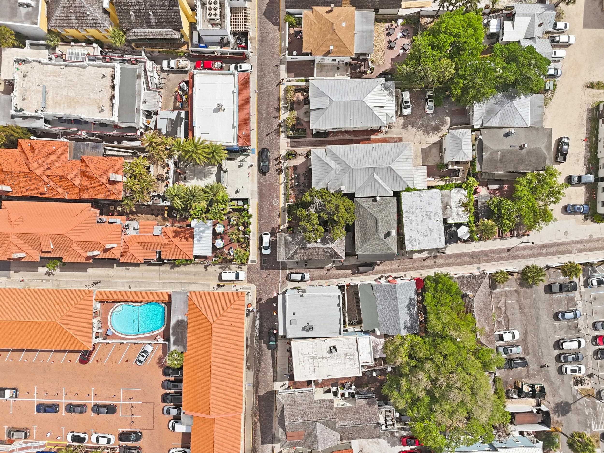 Image 93 of 100 For 50 Charlotte St