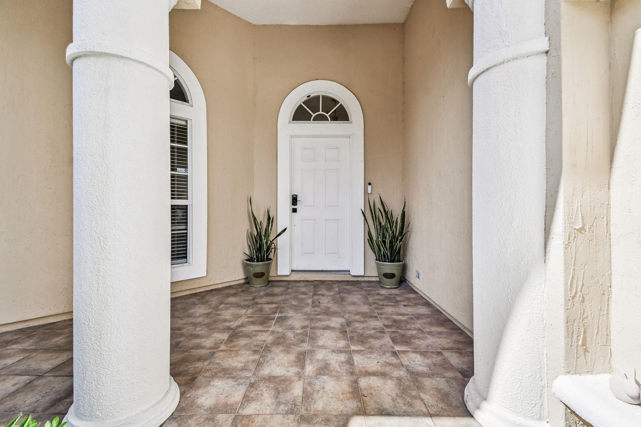 Image 3 of 50 For 780 Blackmoor Gate Ln