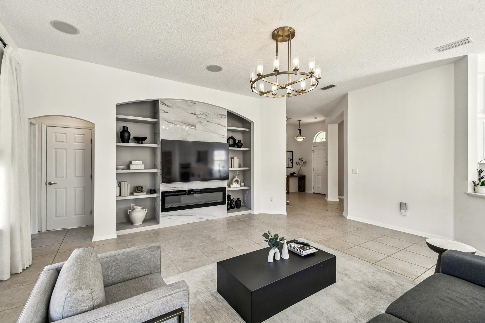 Image 4 of 50 For 780 Blackmoor Gate Ln