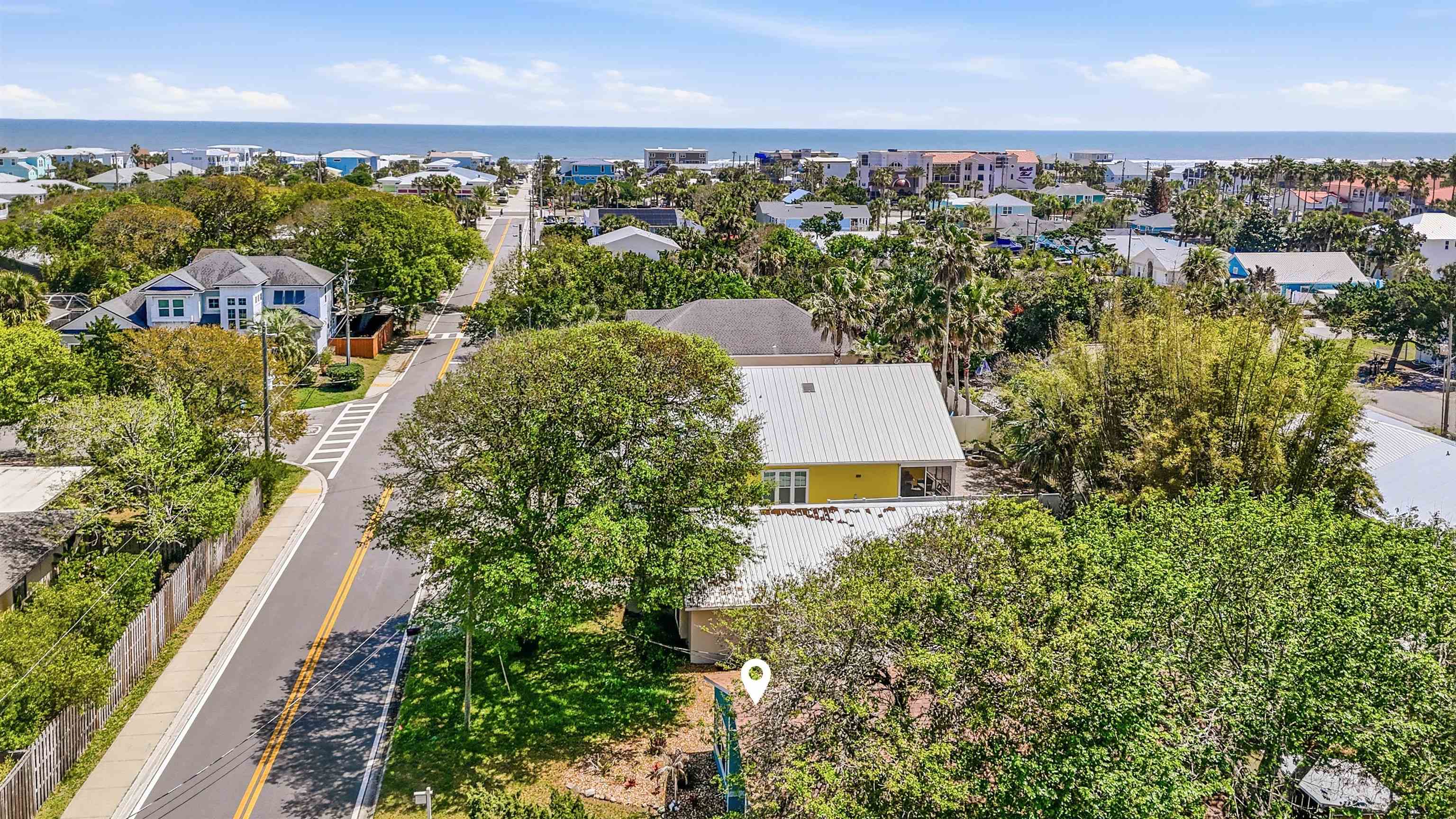 Image 2 of 28 For 207 11th St  