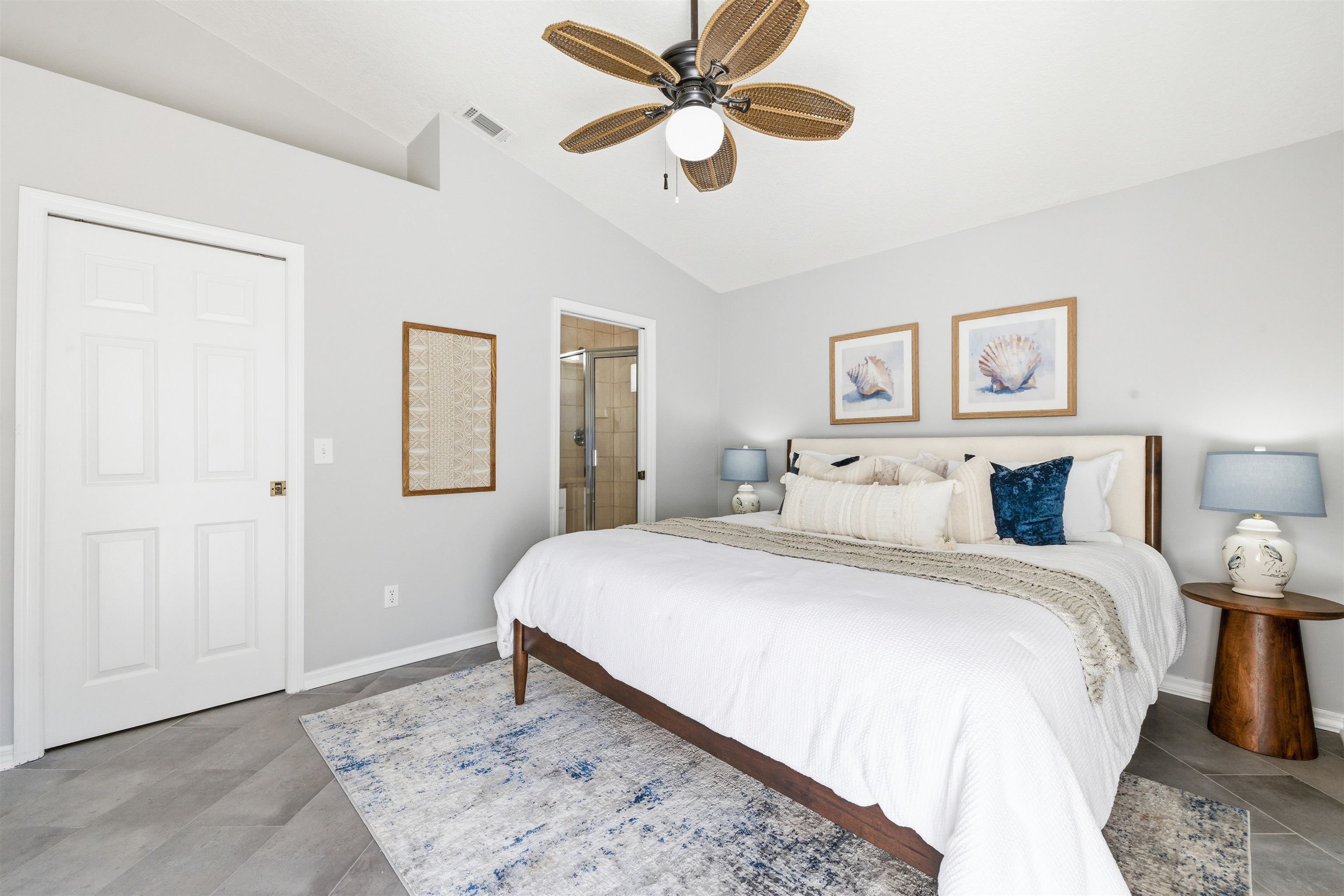 Image 20 of 28 For 207 11th St  