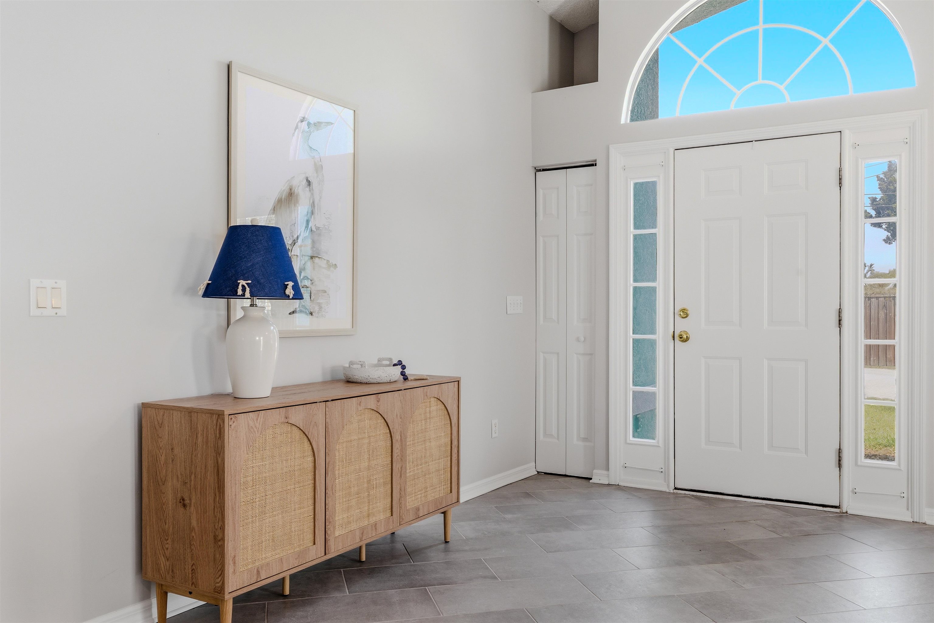 Image 3 of 28 For 207 11th St  