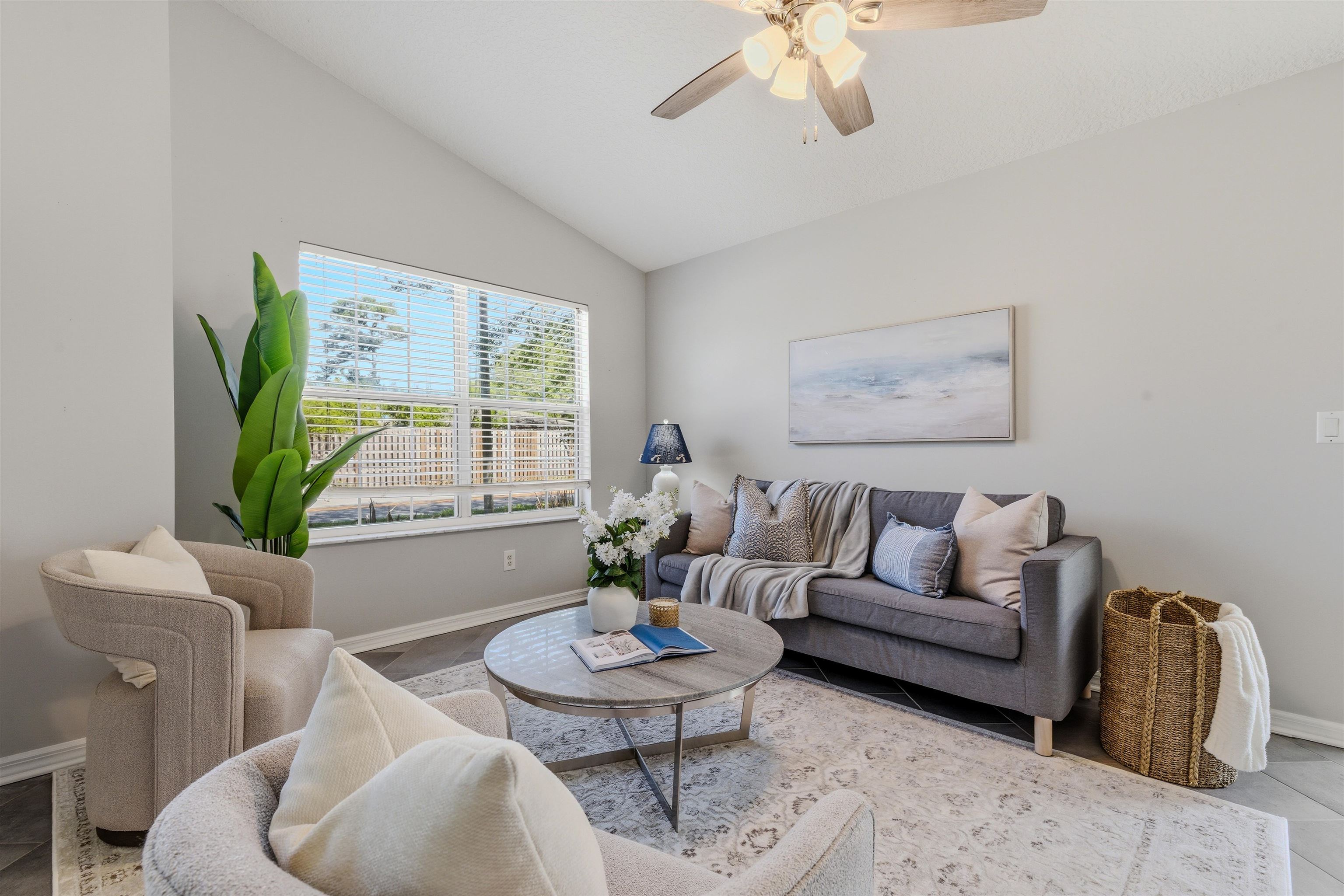 Image 5 of 28 For 207 11th St  