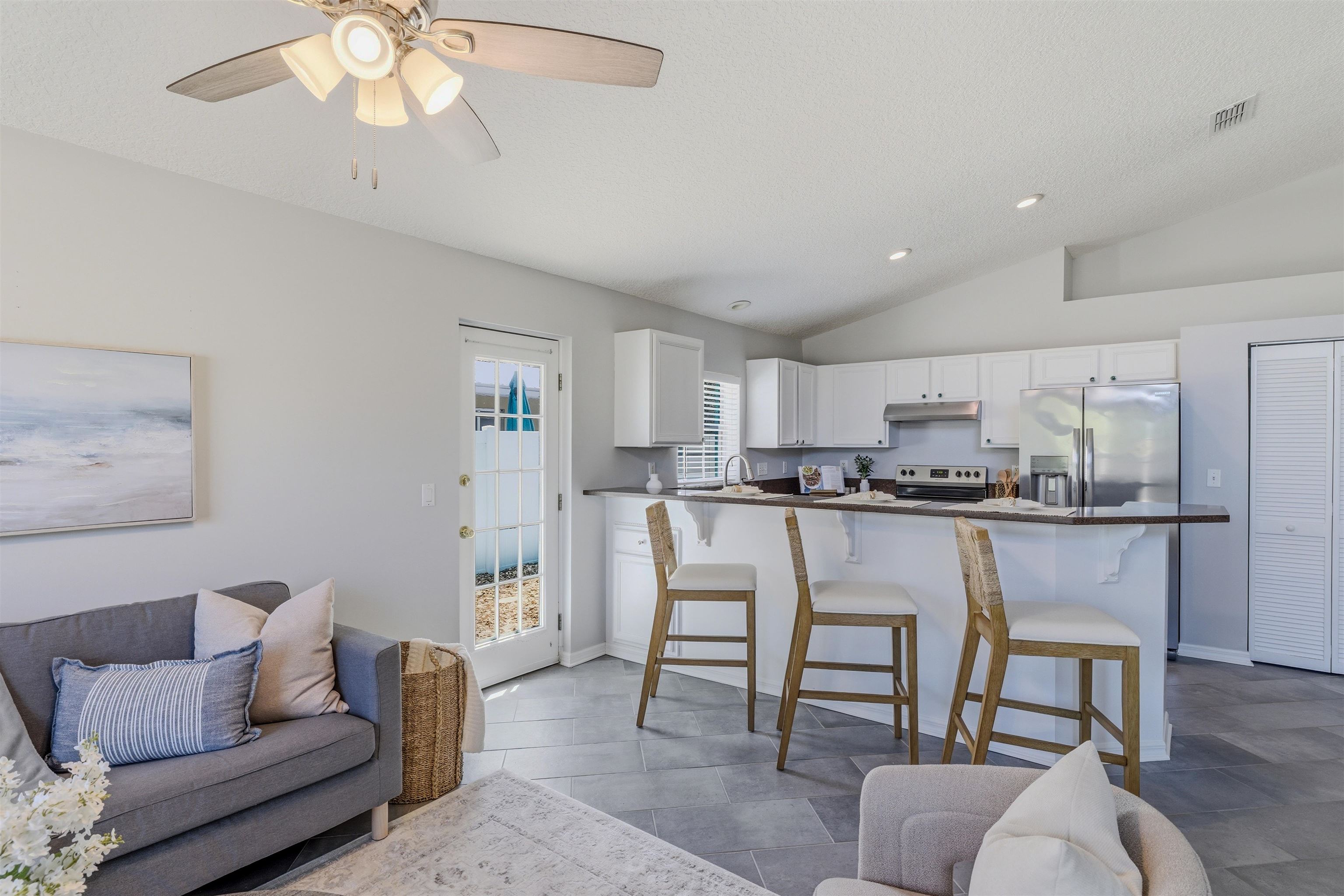 Image 8 of 28 For 207 11th St  