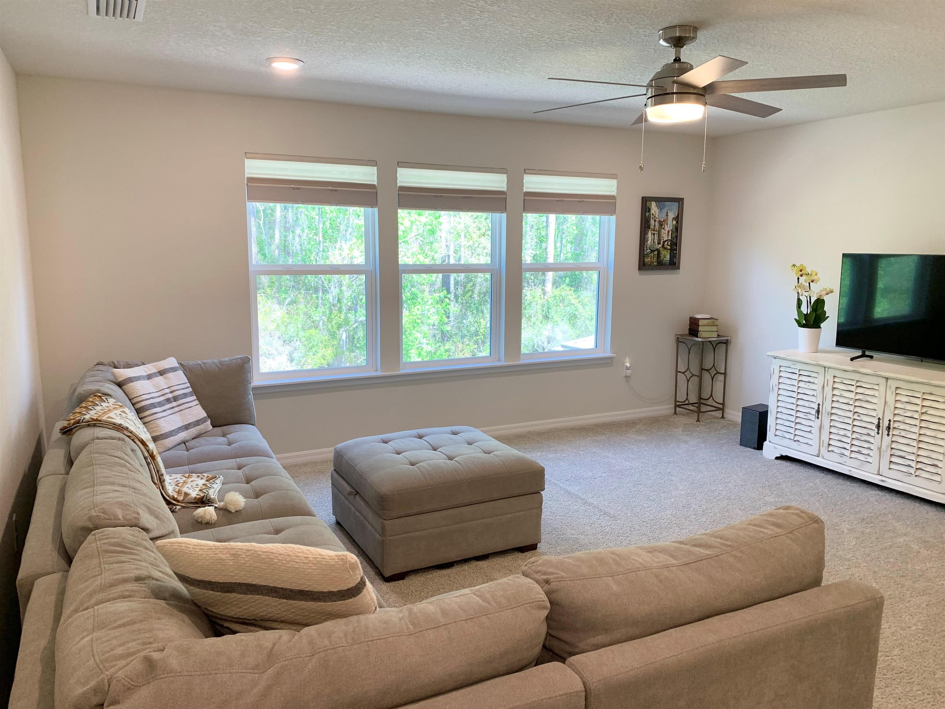 Image 24 of 72 For 165 Myrtle Oak Ct