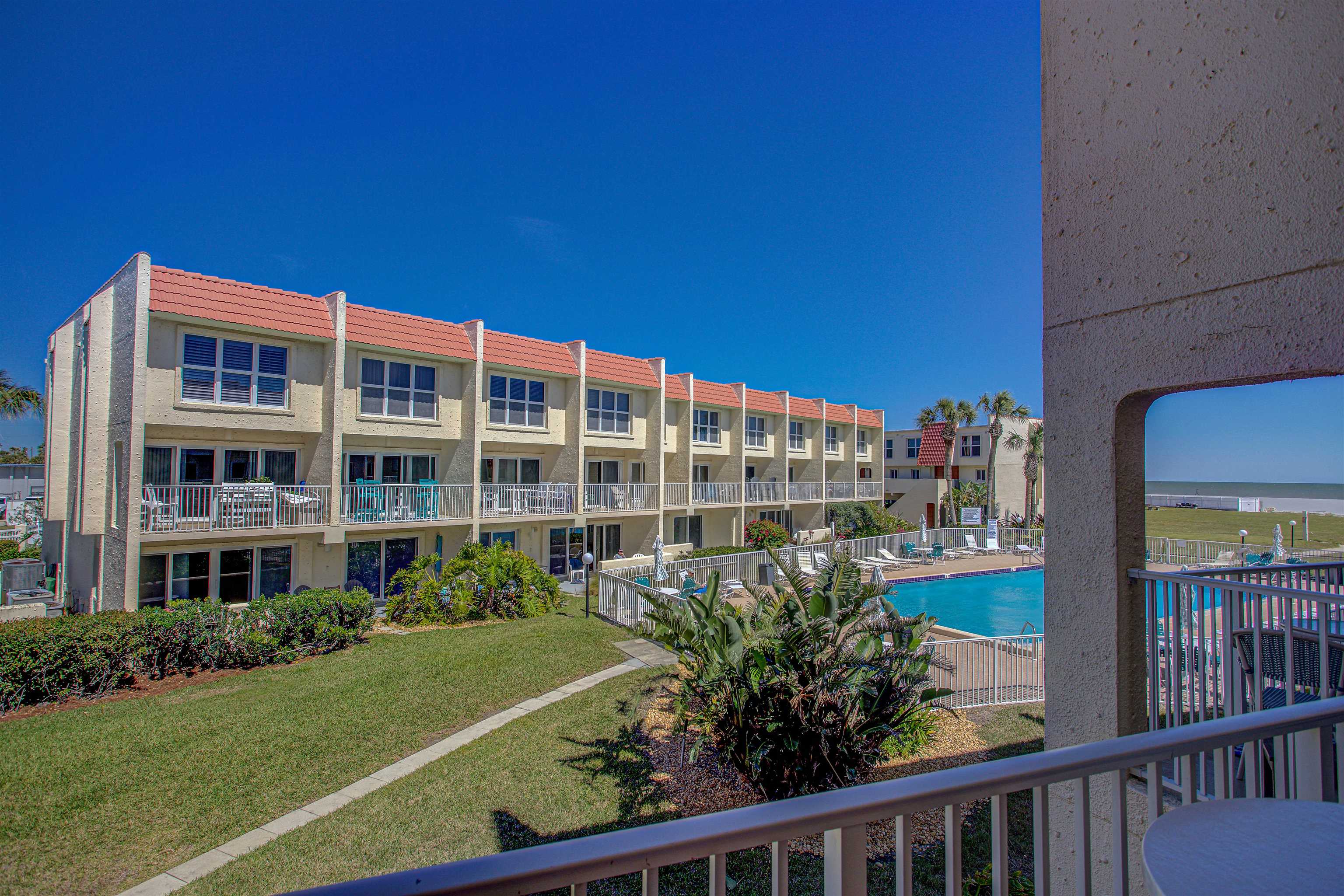 Image 5 of 23 For 390 A1a Beach Blvd  43