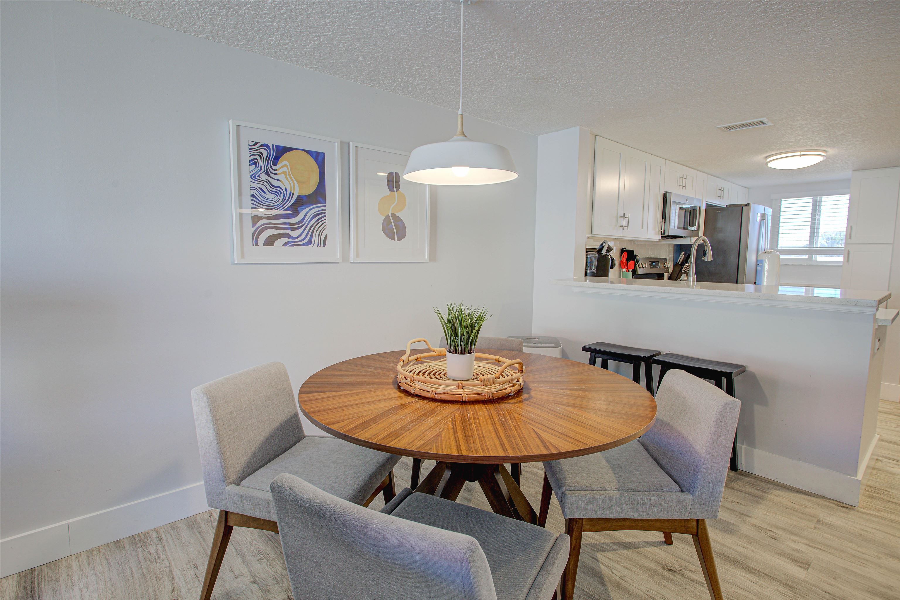 Image 8 of 23 For 390 A1a Beach Blvd  43