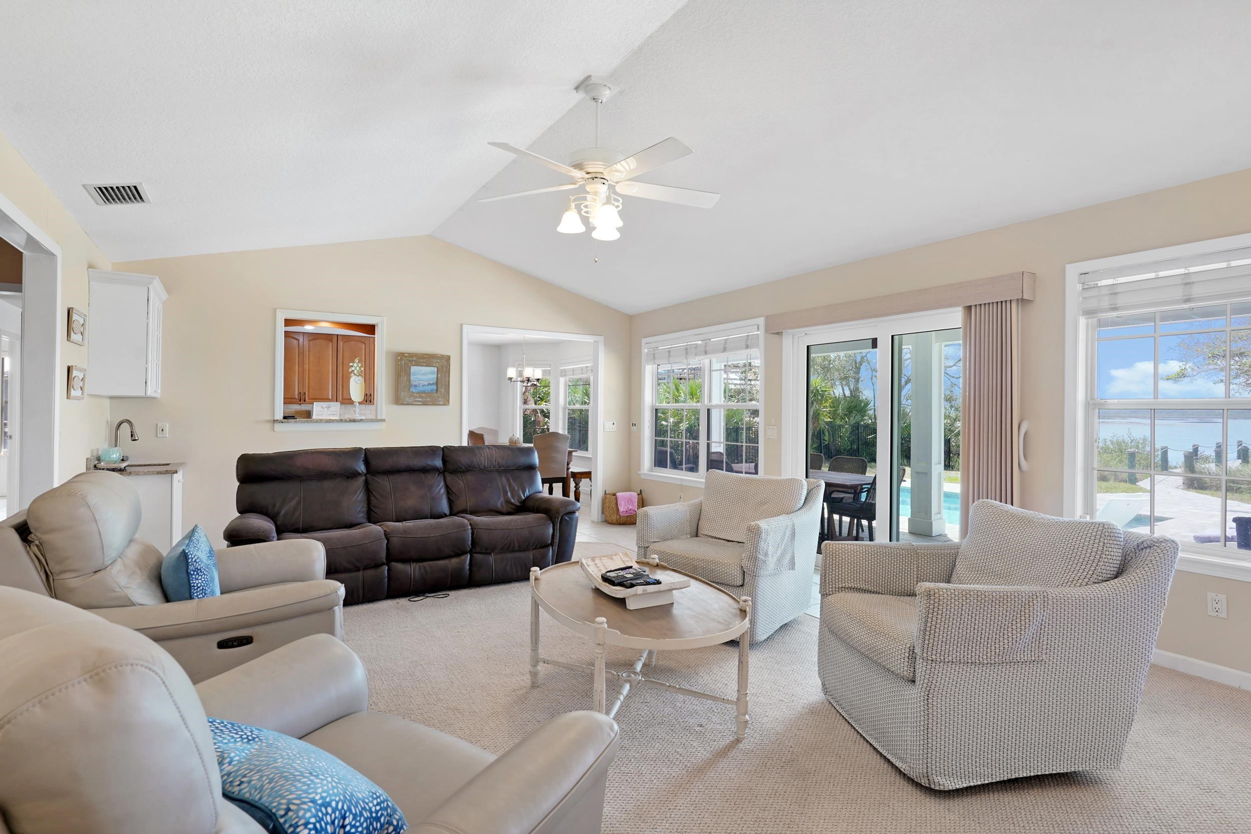 Image 10 of 59 For 7101 Middleton Ave