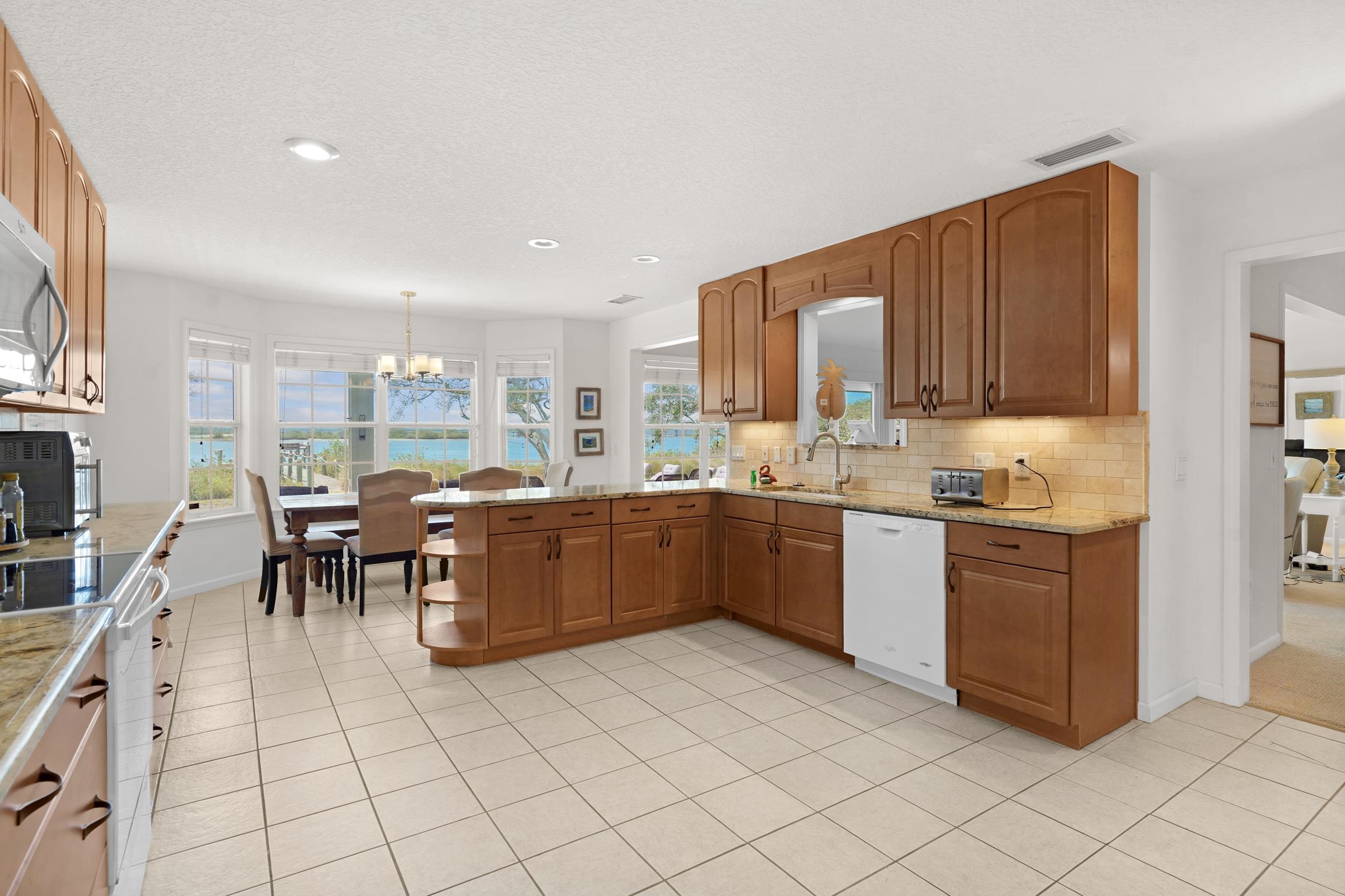 Image 14 of 59 For 7101 Middleton Ave