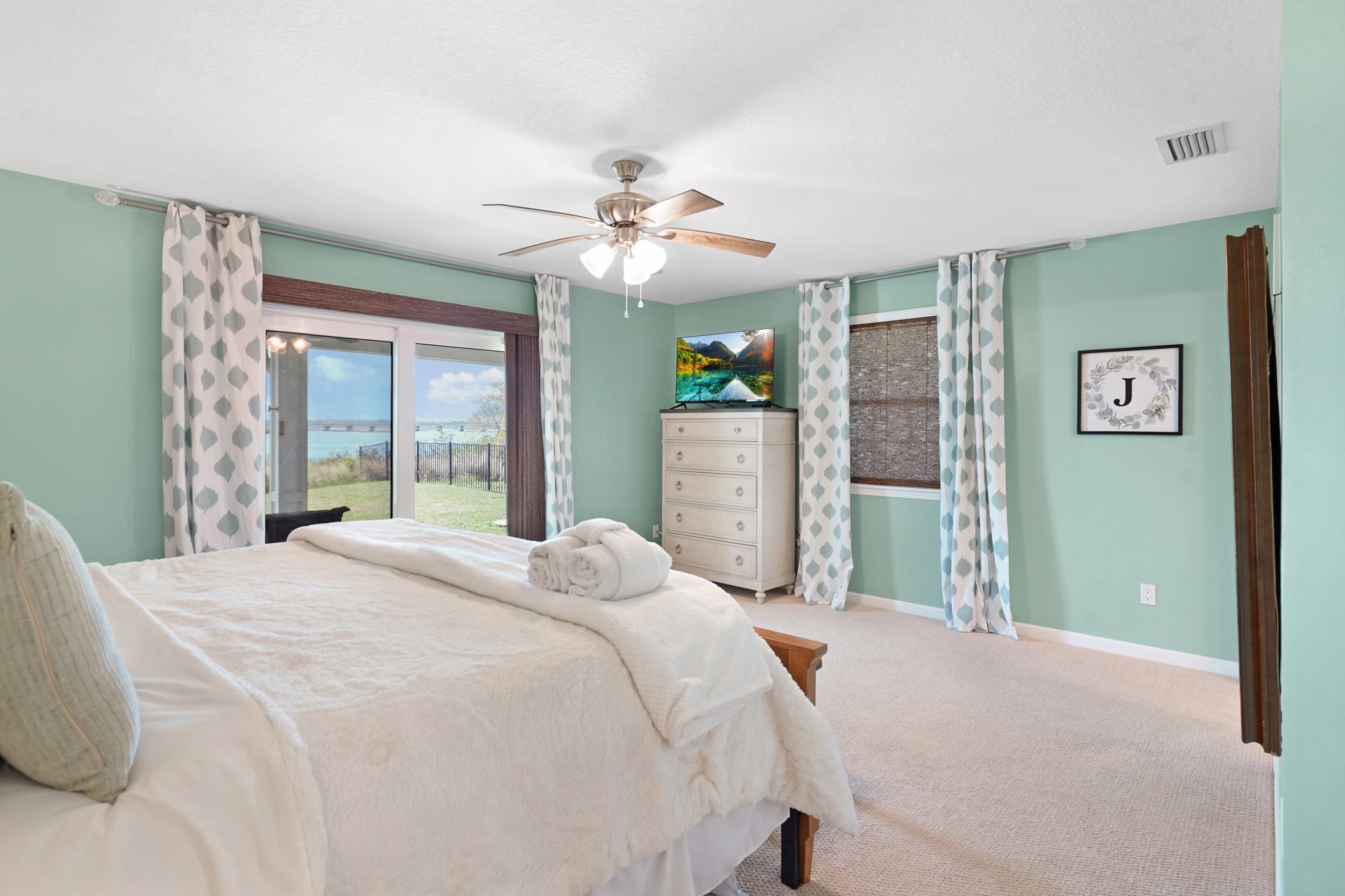 Image 19 of 59 For 7101 Middleton Ave