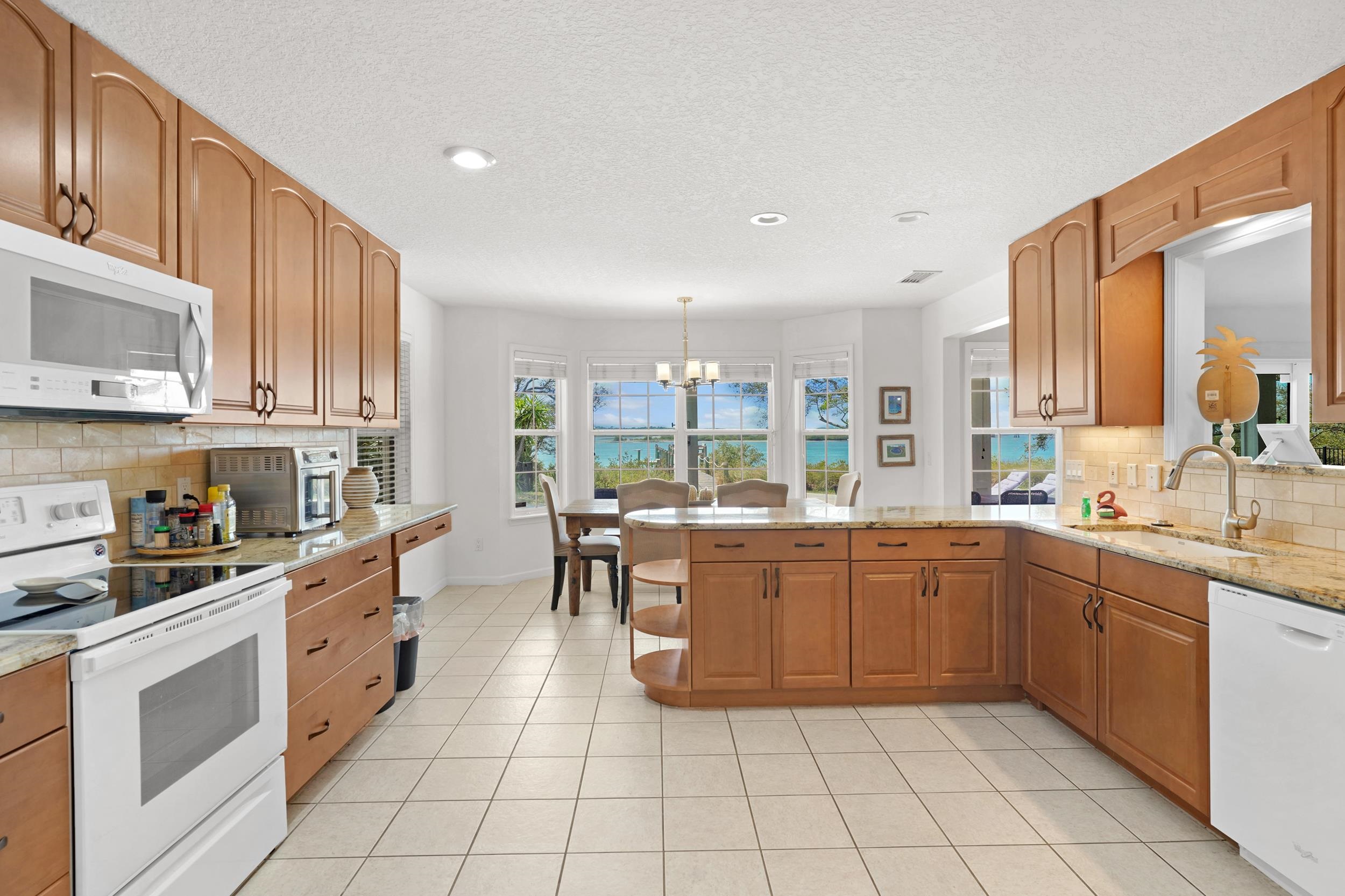 Image 3 of 59 For 7101 Middleton Ave