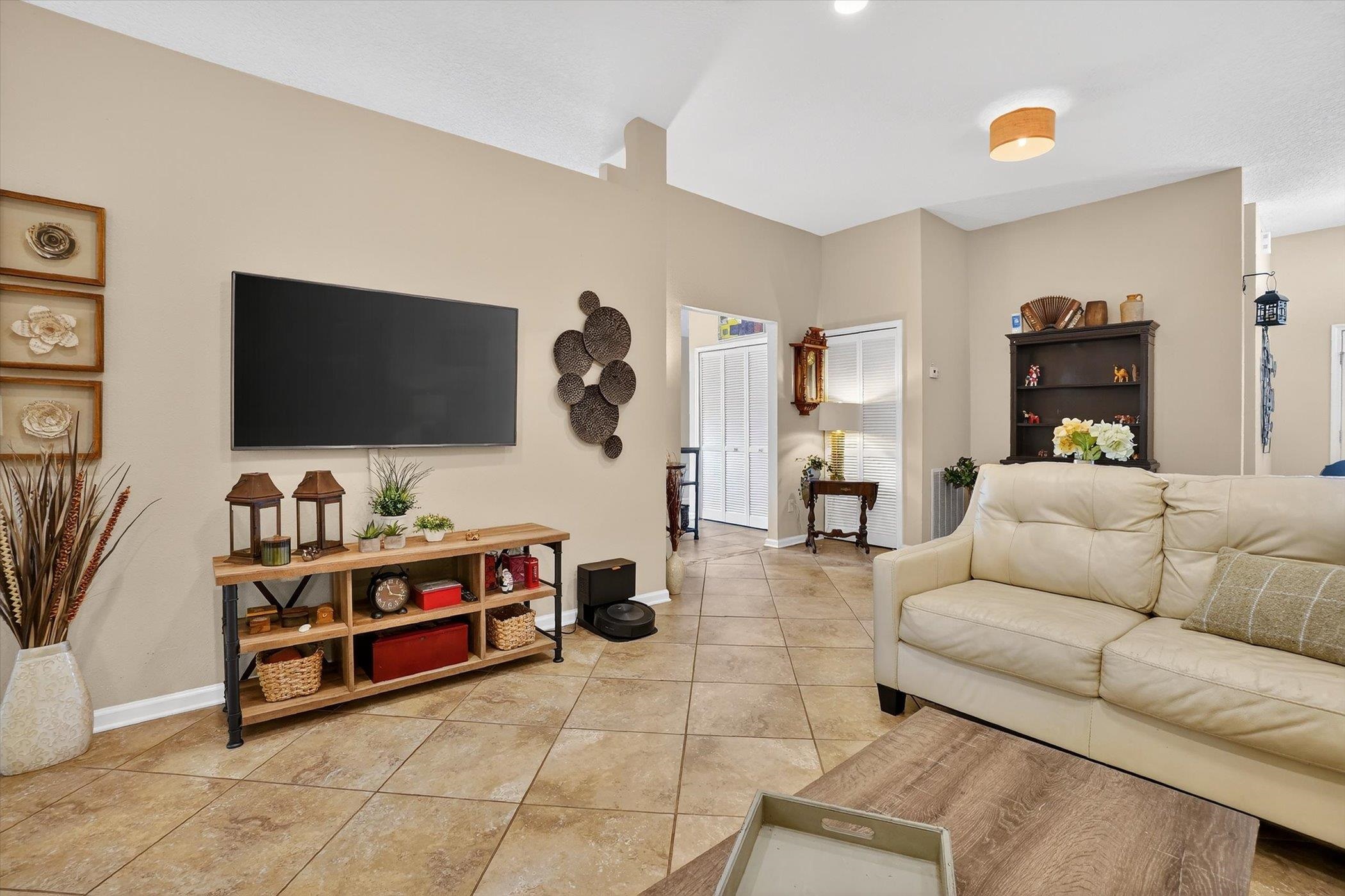 Image 10 of 45 For 137 Fallen Timber Way