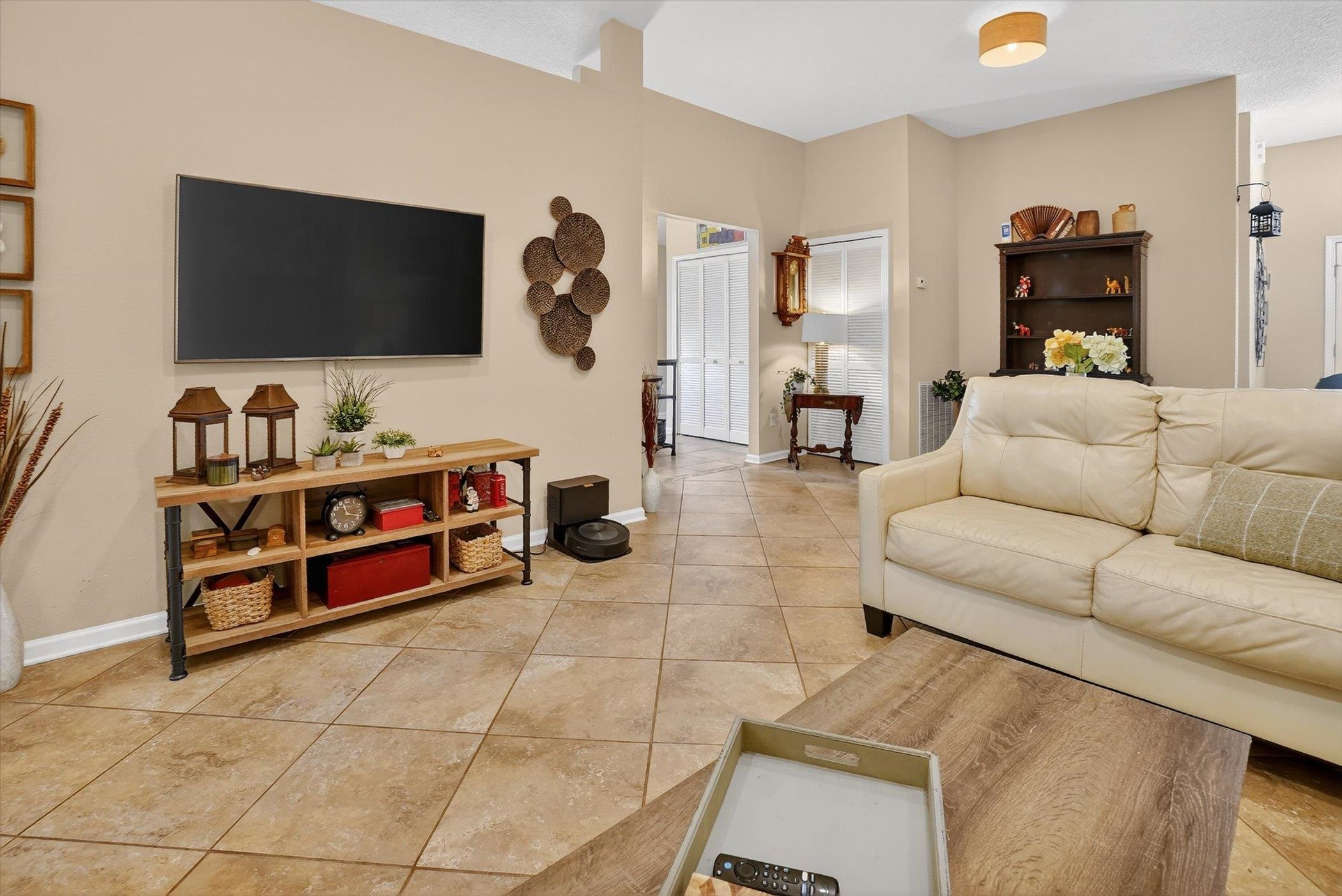 Image 12 of 45 For 137 Fallen Timber Way