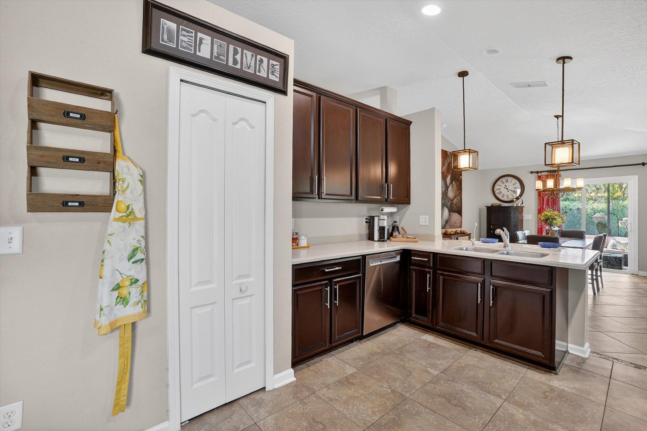 Image 18 of 45 For 137 Fallen Timber Way