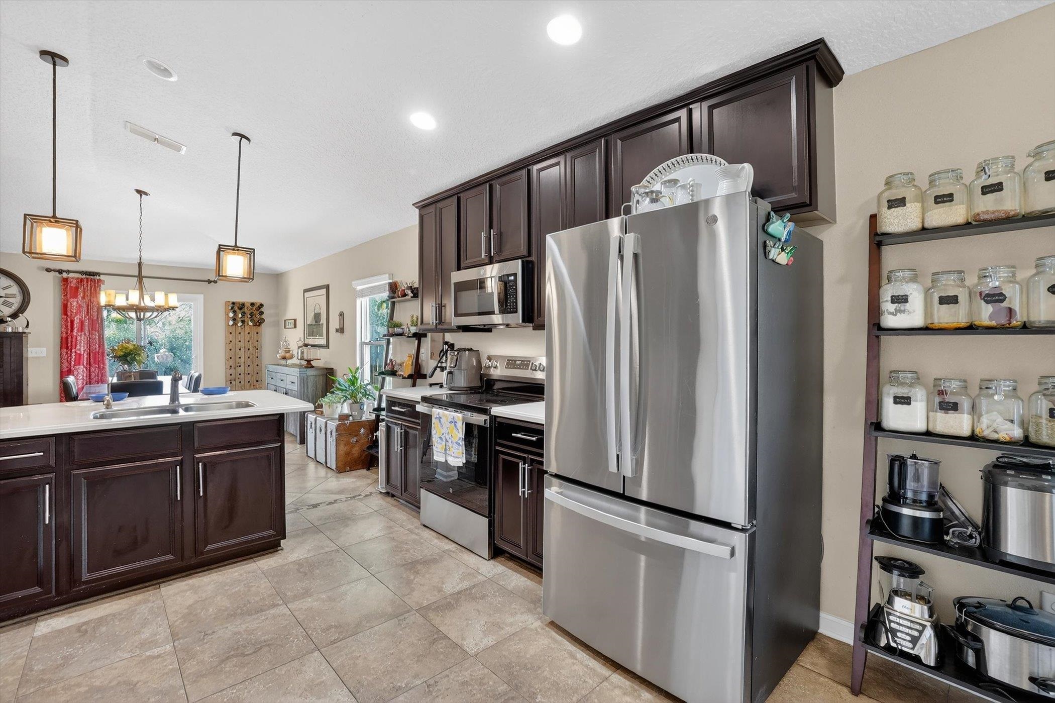 Image 21 of 45 For 137 Fallen Timber Way