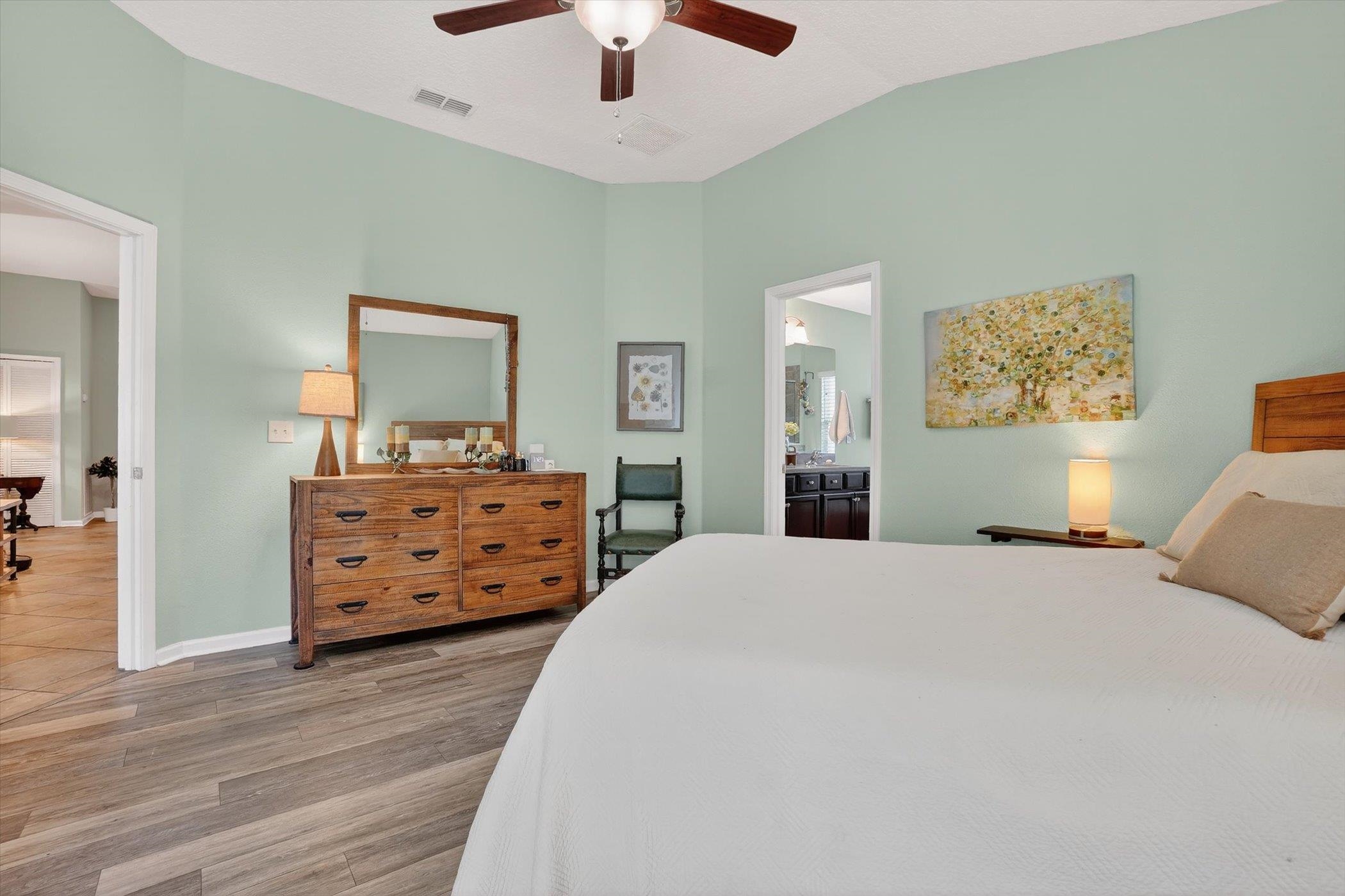 Image 24 of 45 For 137 Fallen Timber Way