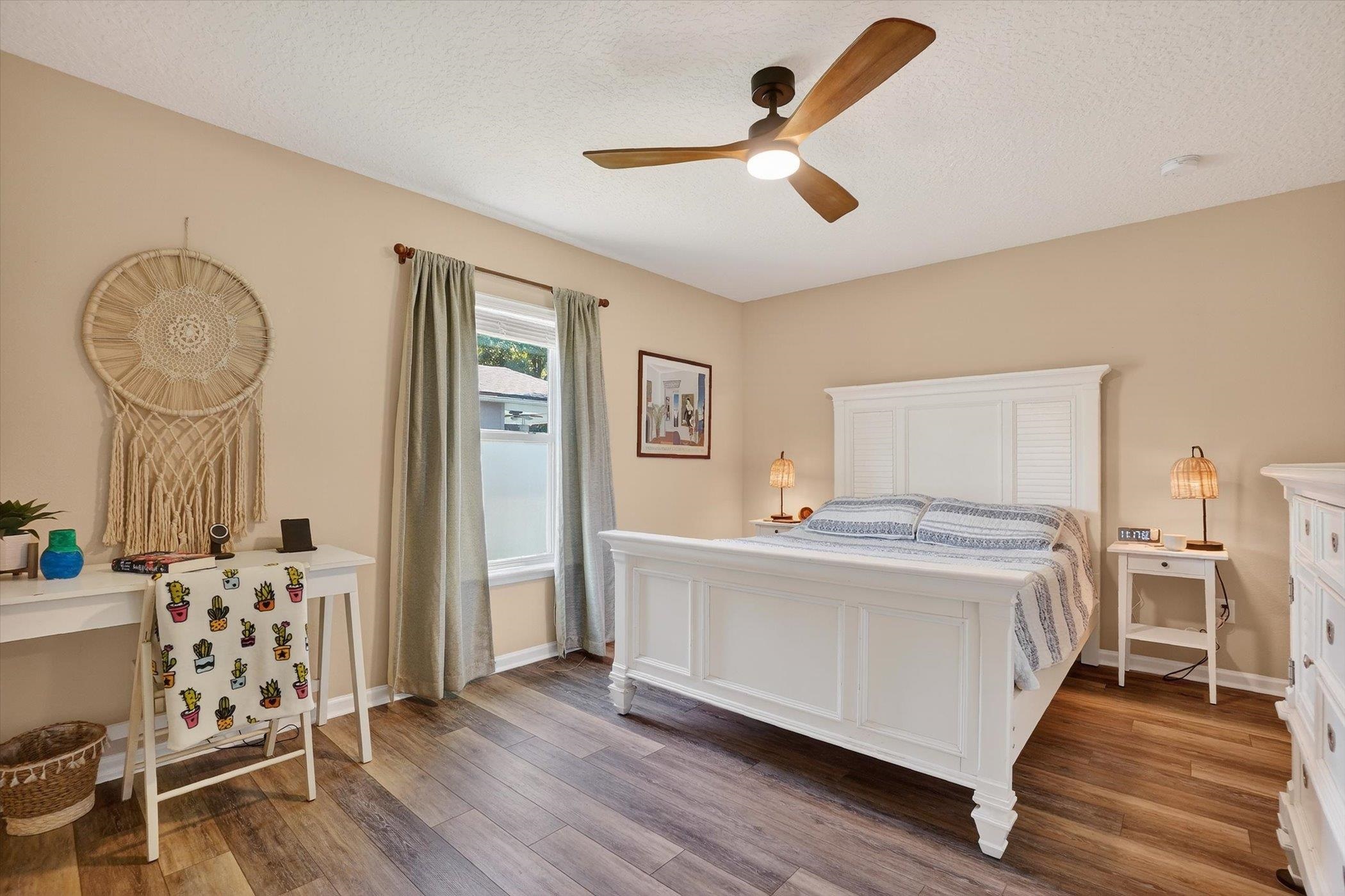 Image 26 of 45 For 137 Fallen Timber Way