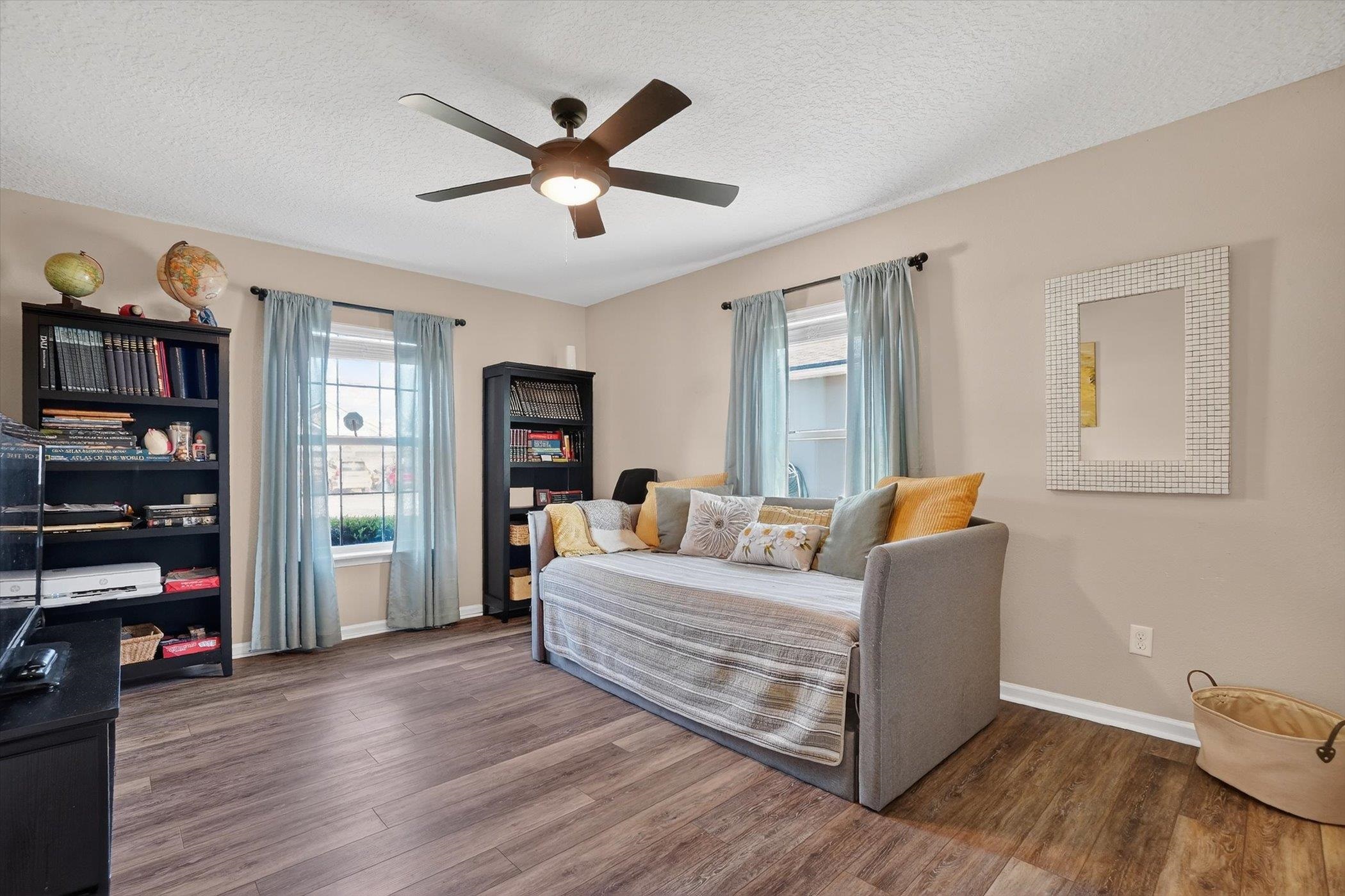 Image 30 of 45 For 137 Fallen Timber Way